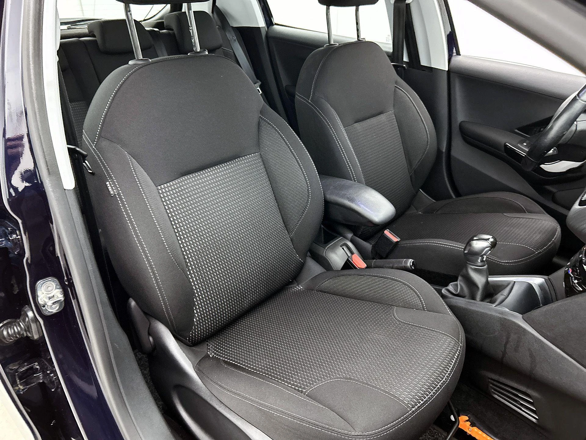 Peugeot 208 1.2 PureTech Blue Lease Executive
