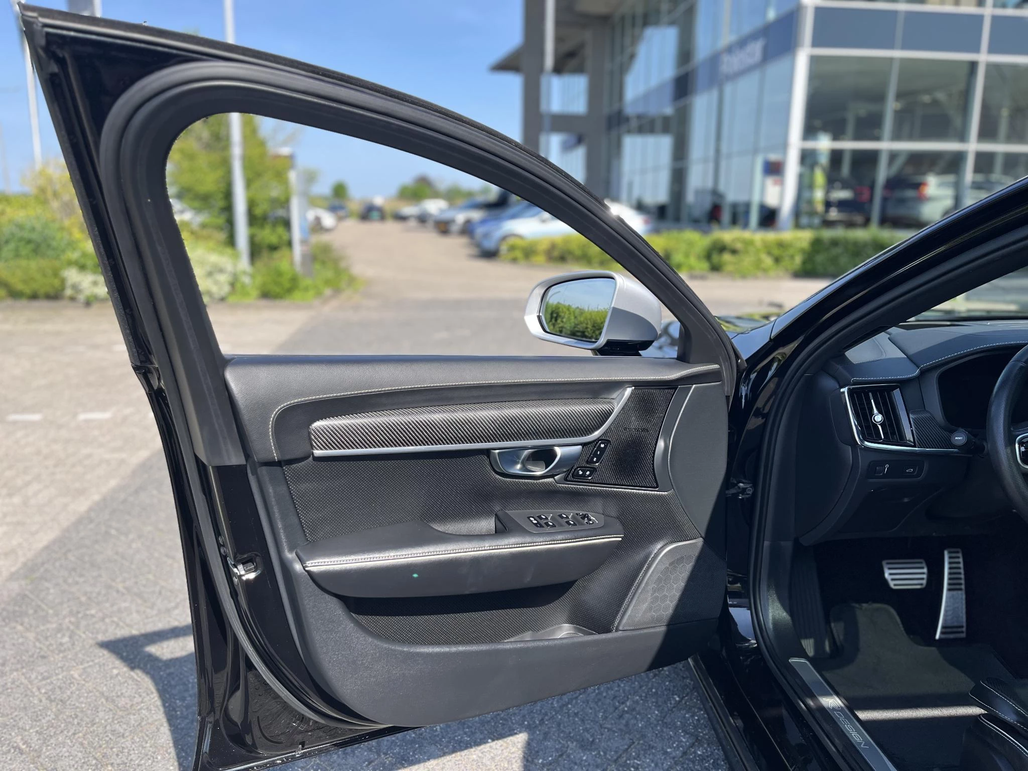 Volvo-V90-image-4