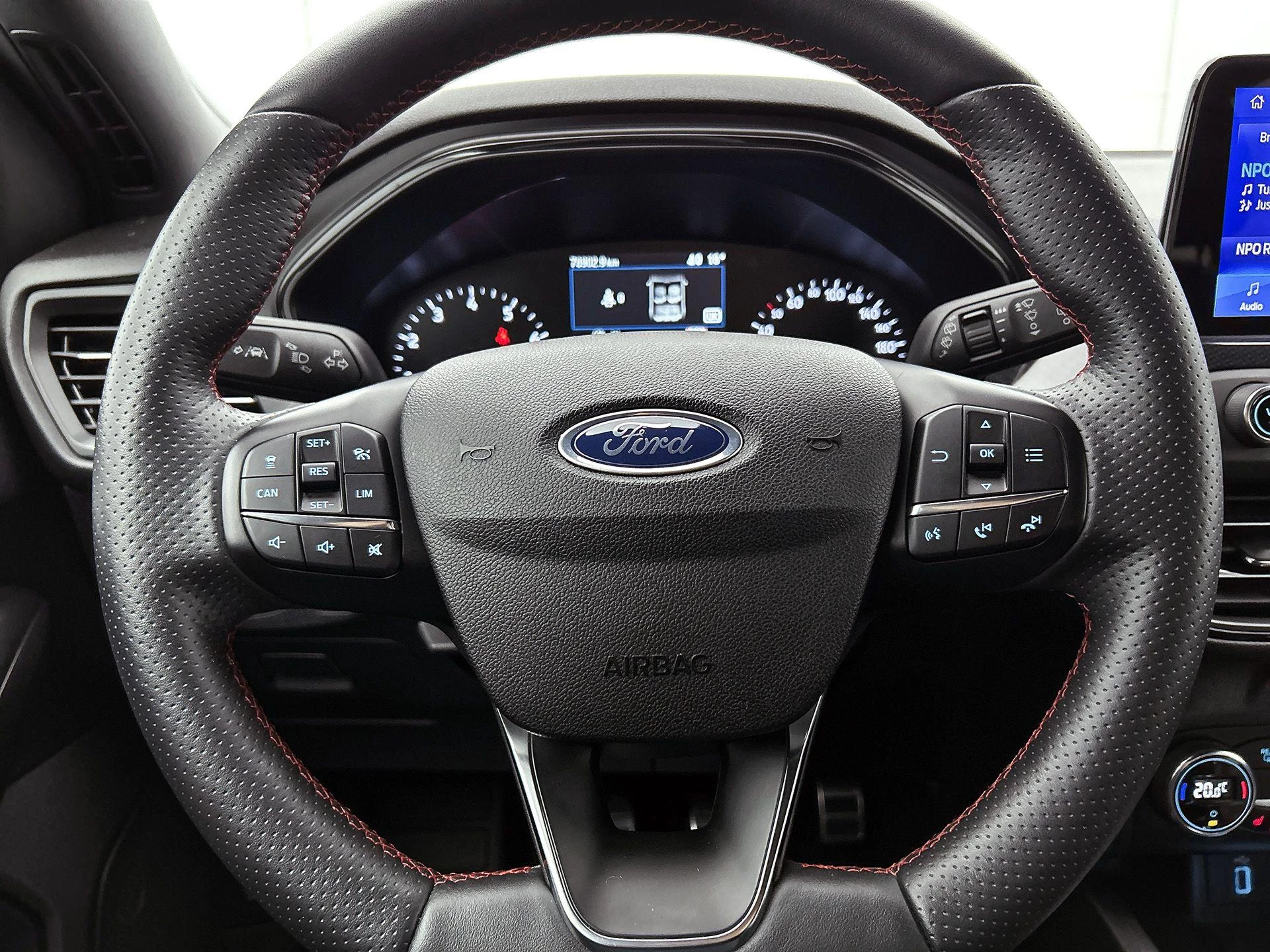 Ford Focus 1.0 EcoBoost Hybrid ST Line X Business