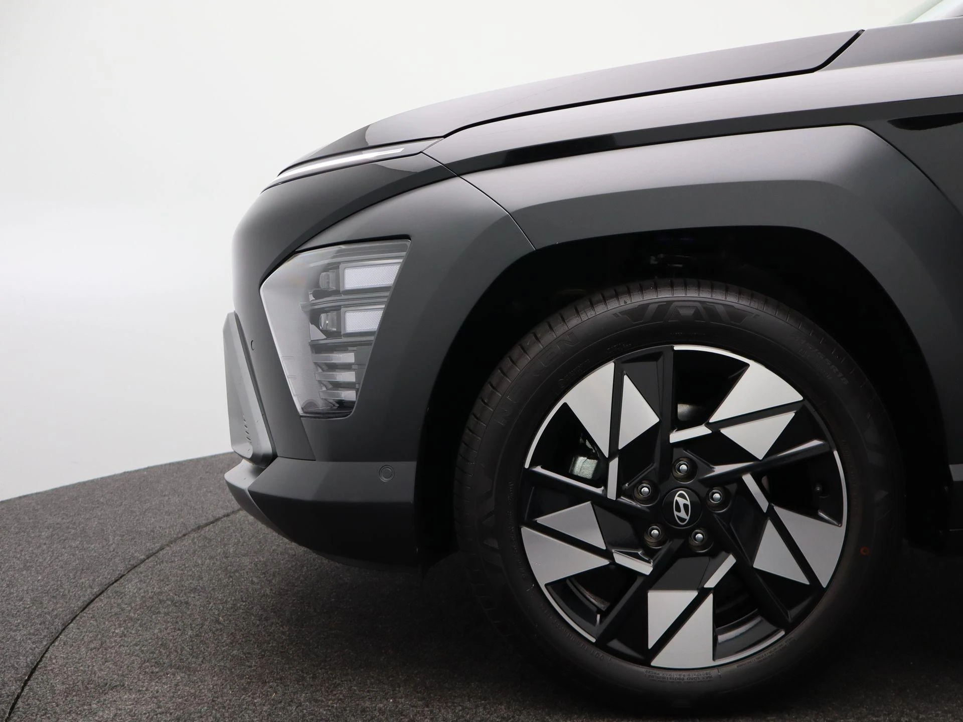 Hyundai-Kona-image-15