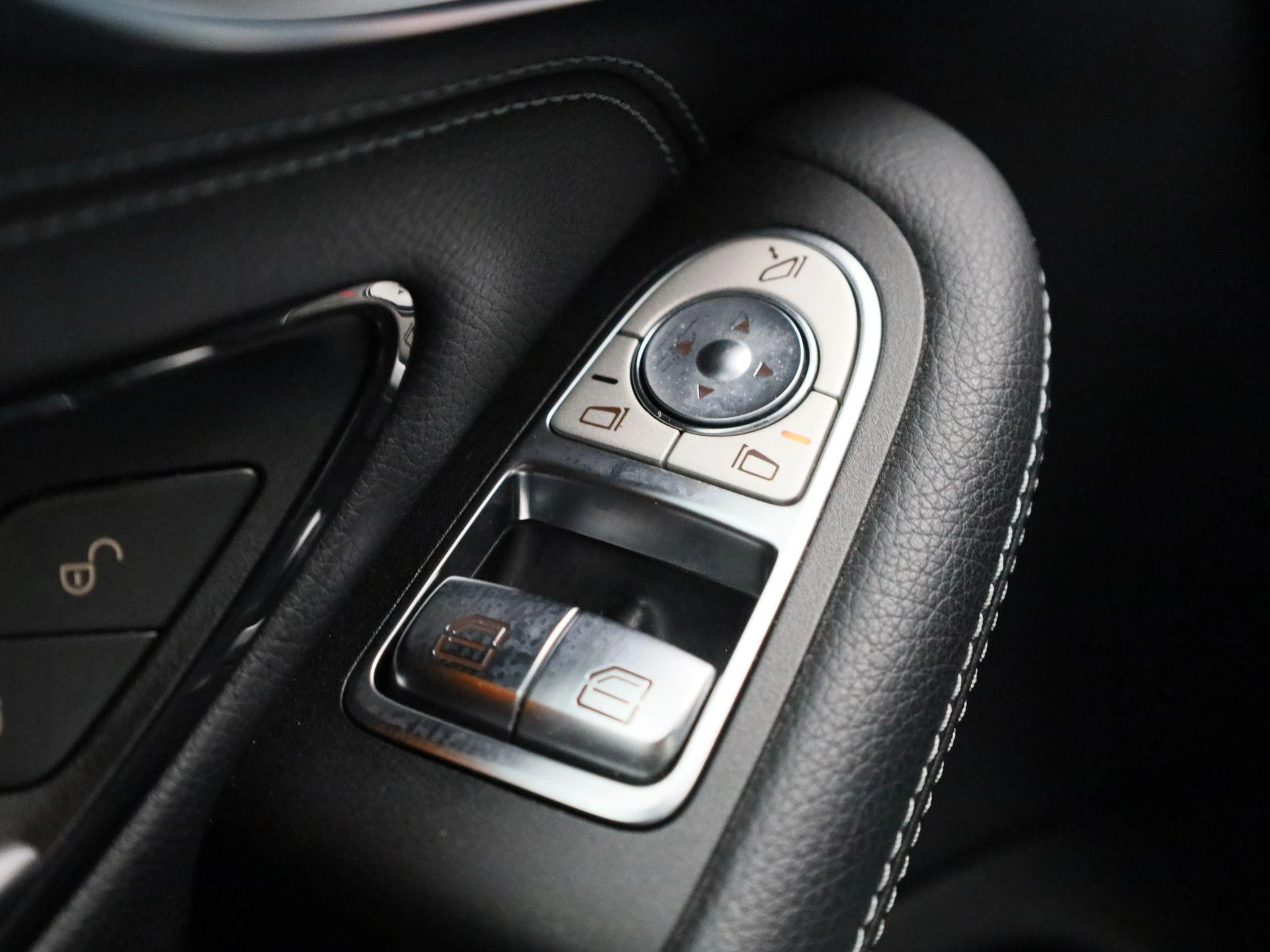 Mercedes-Benz-Classe C-image-31