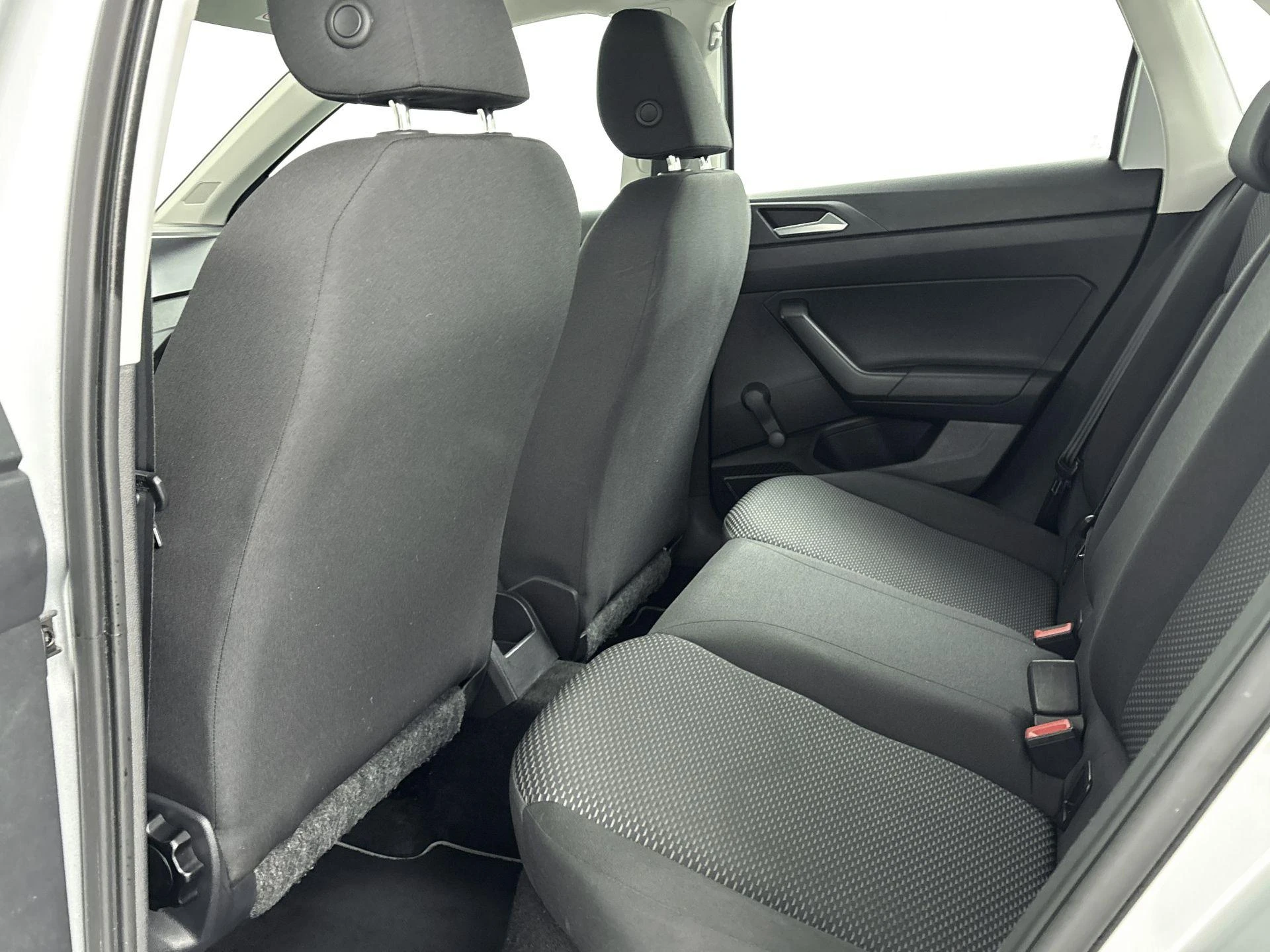 Volkswagen-Polo-image-14