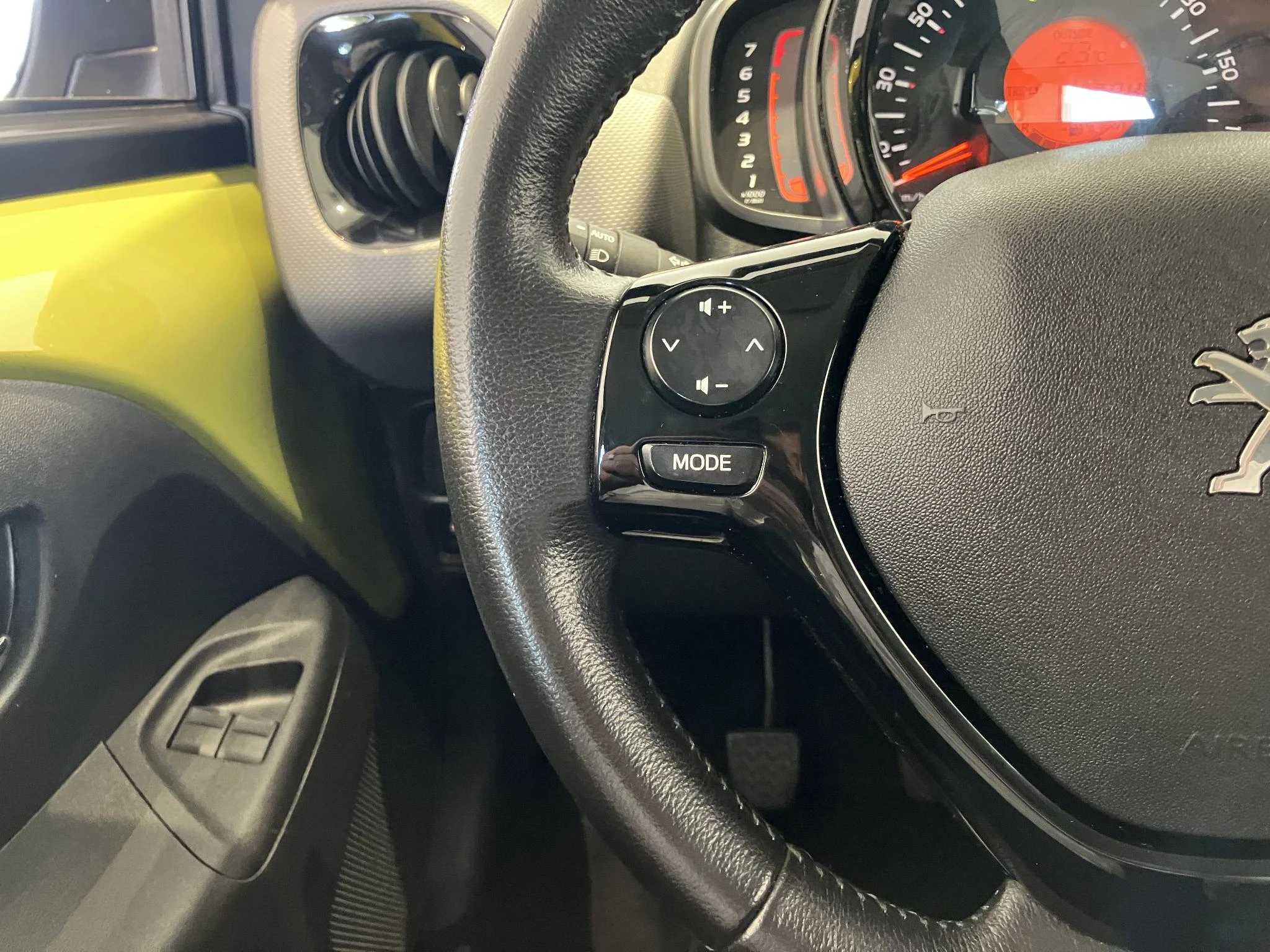Peugeot 108 1.0 e-VTi Allure
