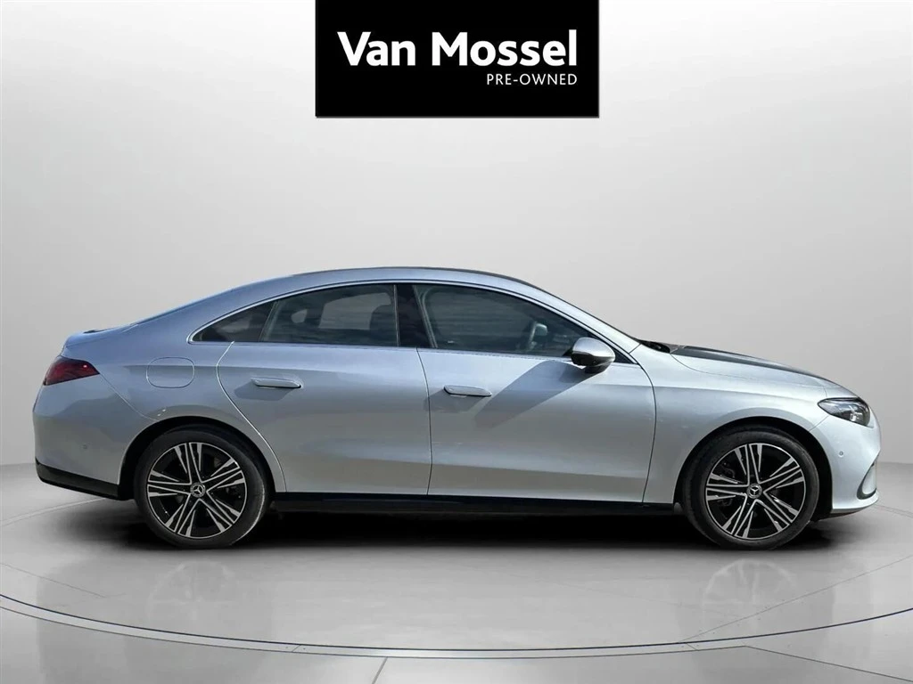 Mercedes-Benz-CLA-image-3