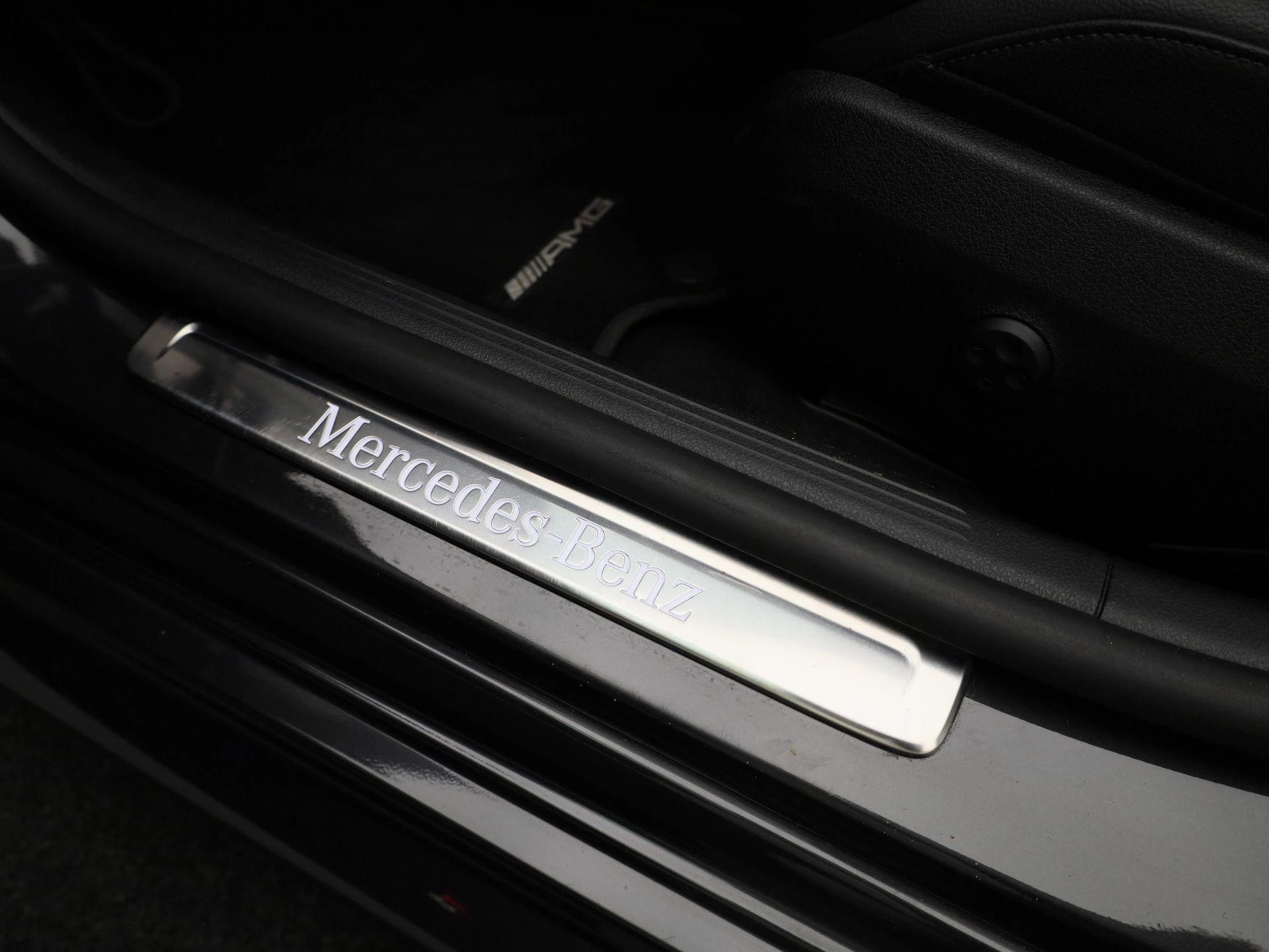 Mercedes-Benz-C-Klasse-image-35
