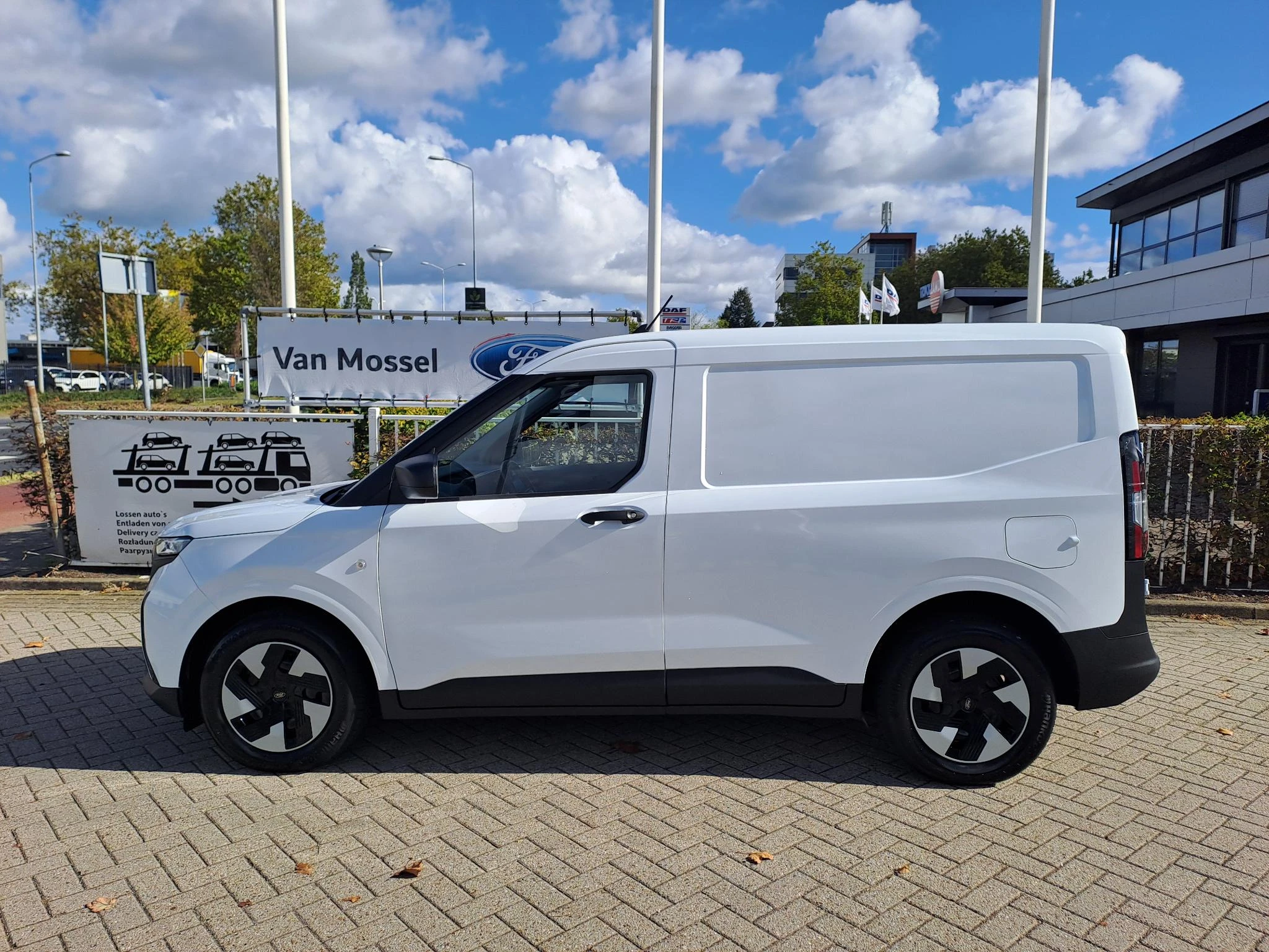 Ford-E-Transit-image-6