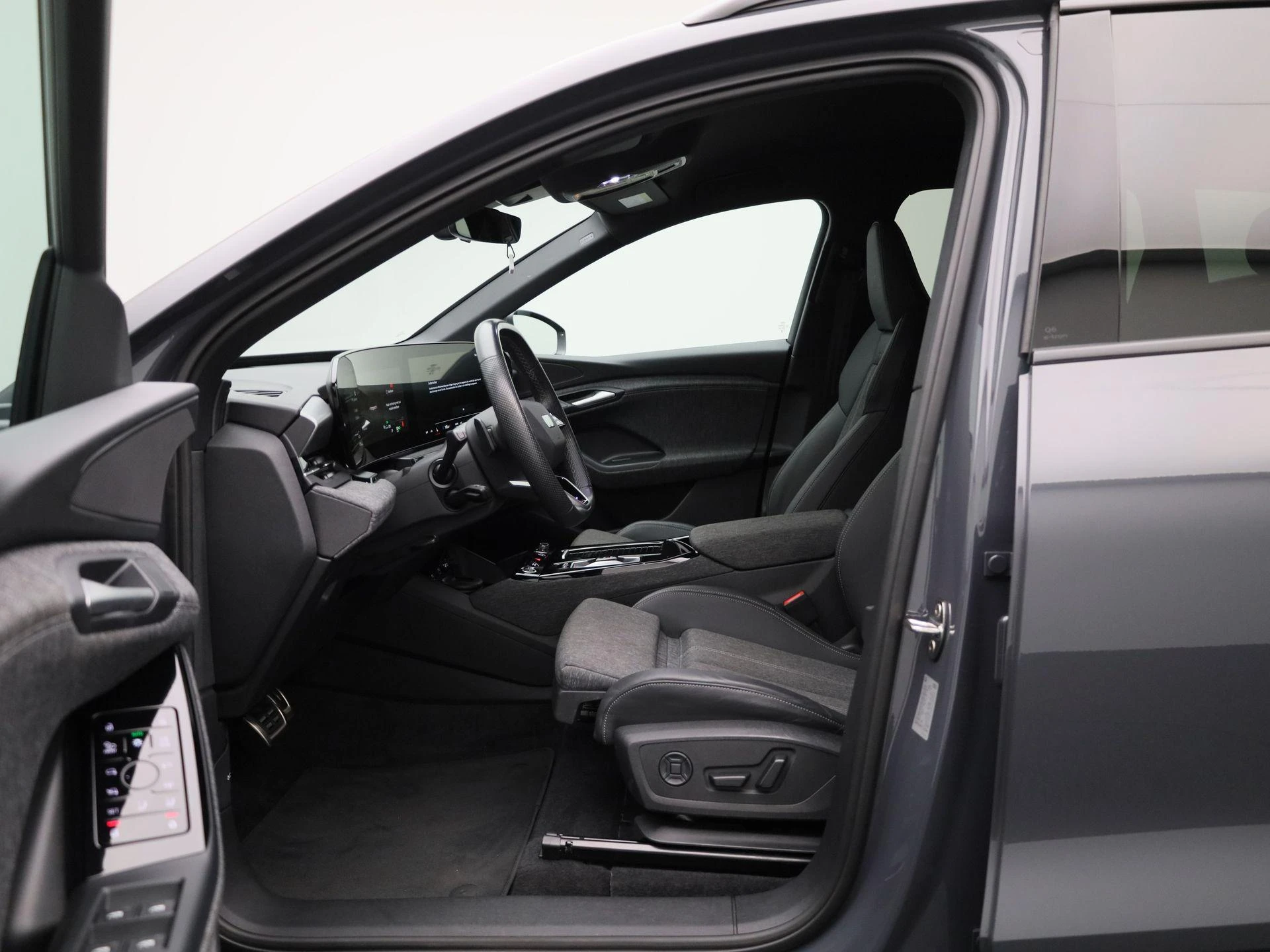 Audi-Q6 e-tron-image-9