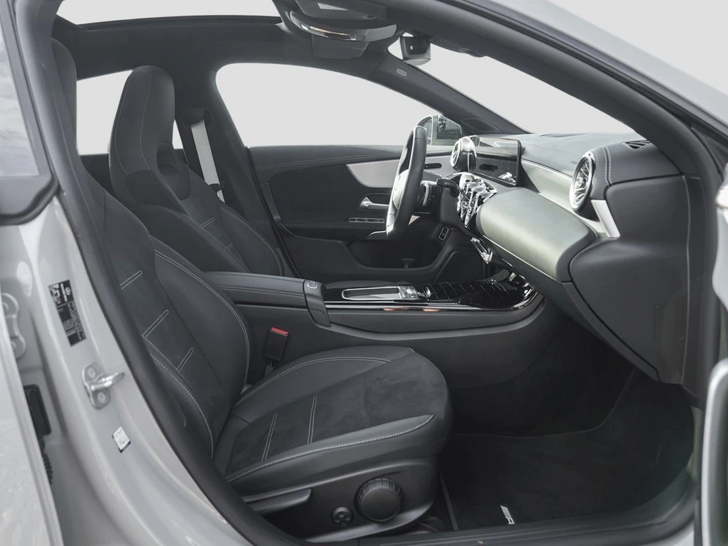 Mercedes-Benz-CLA-image-6