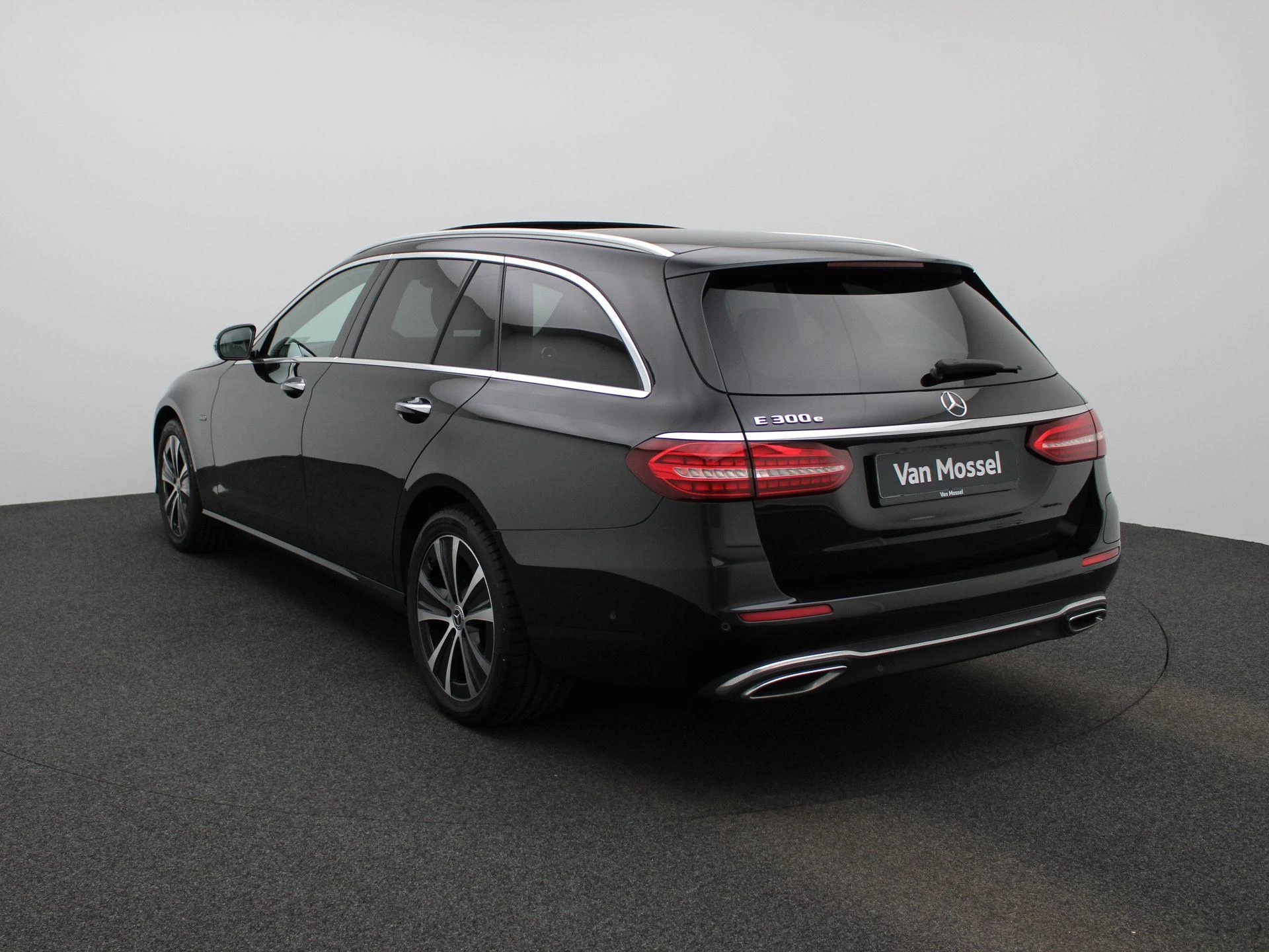 Mercedes-Benz-Classe E-image-1
