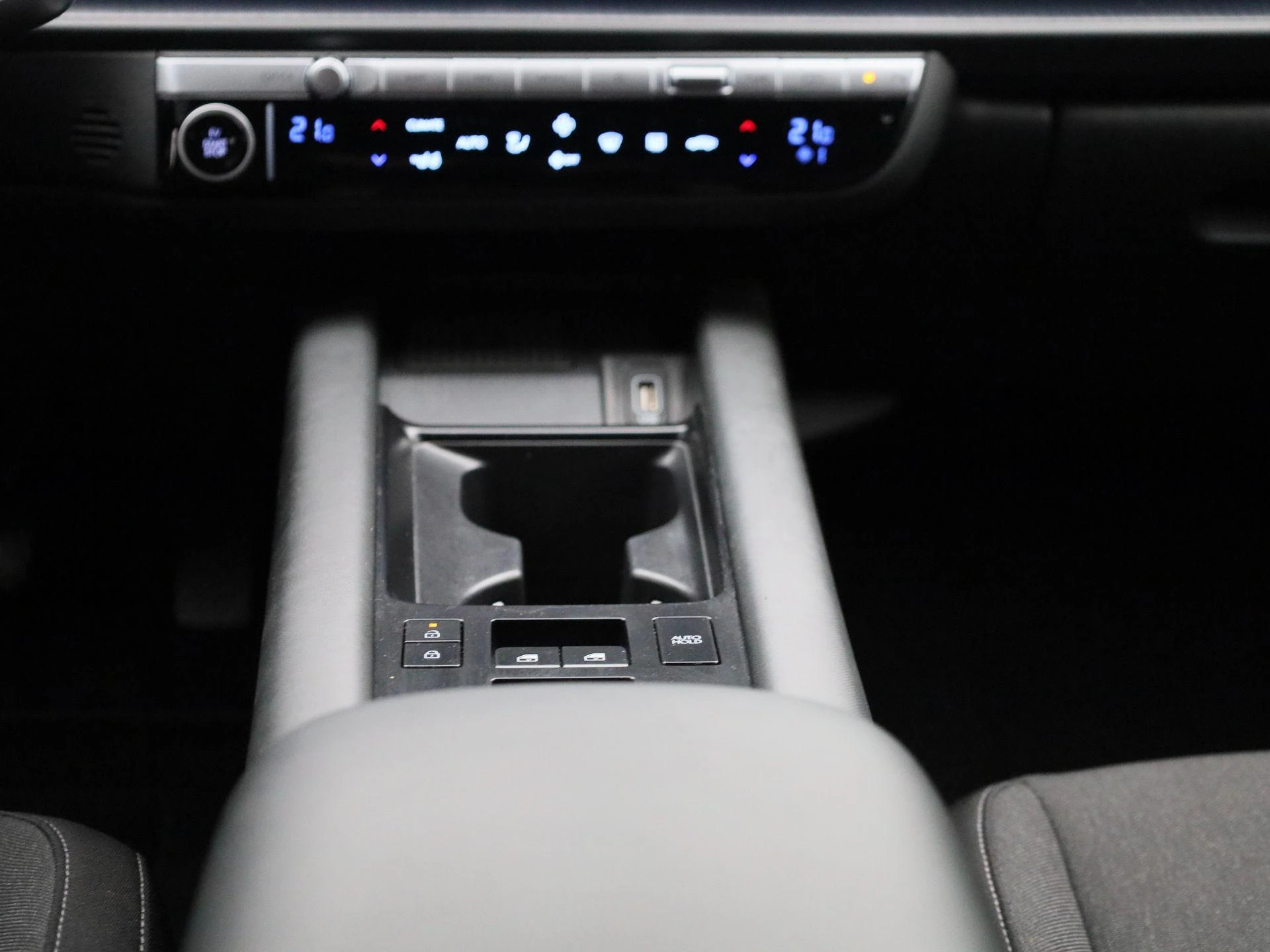 Hyundai-IONIQ 6-image-9