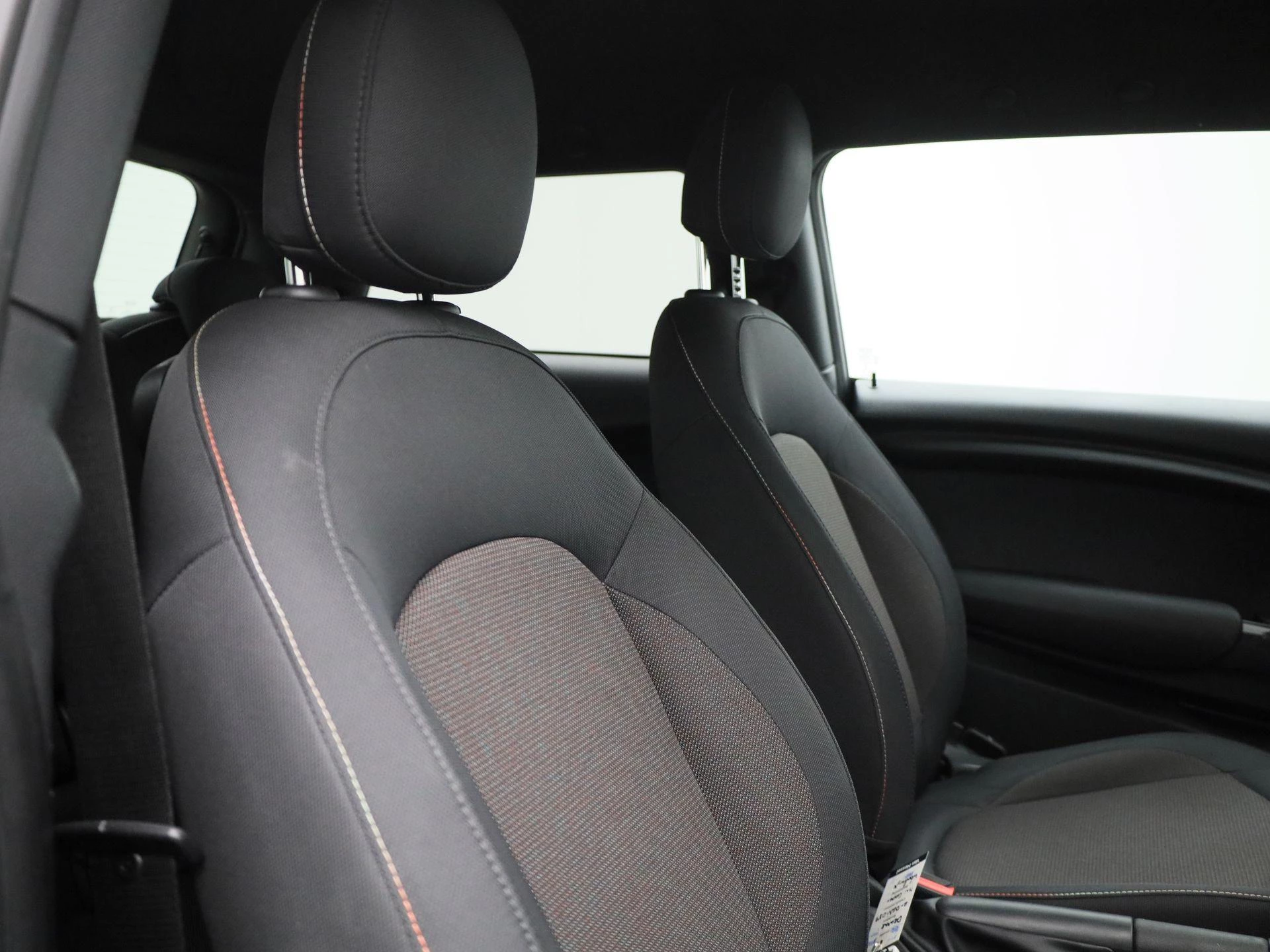 MINI-Cooper-image-33