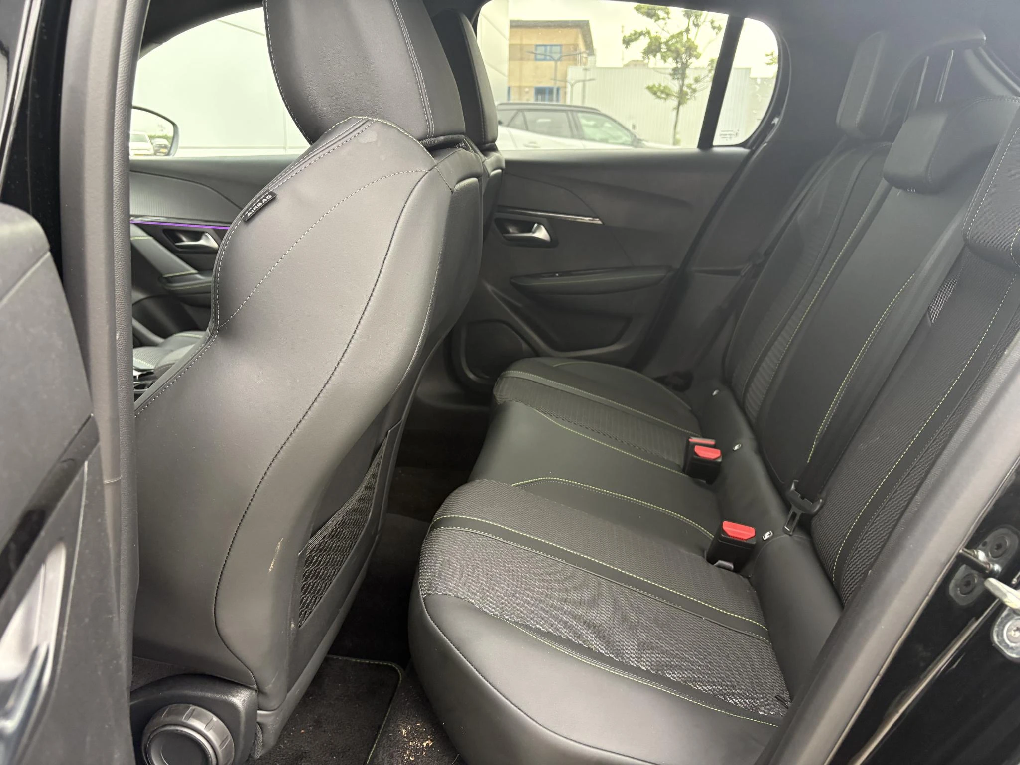 Peugeot-208-image-10