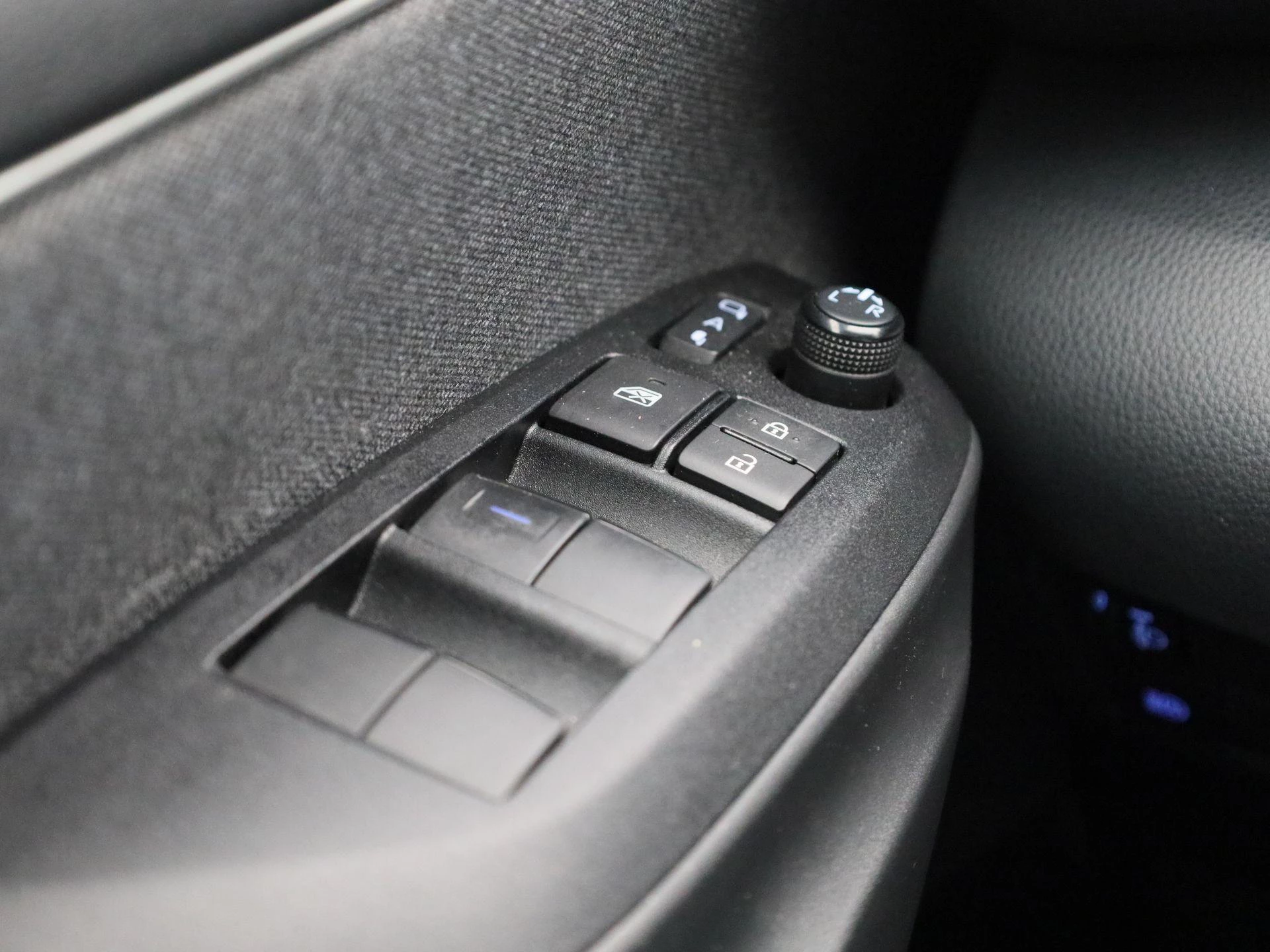 Toyota Yaris 1.5 Hybrid Business Plus