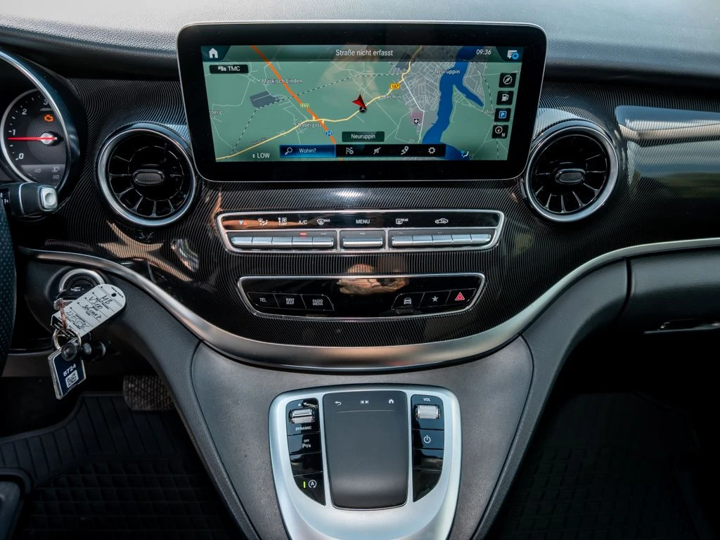 Mercedes-Benz-V-Klasse 300-image-8