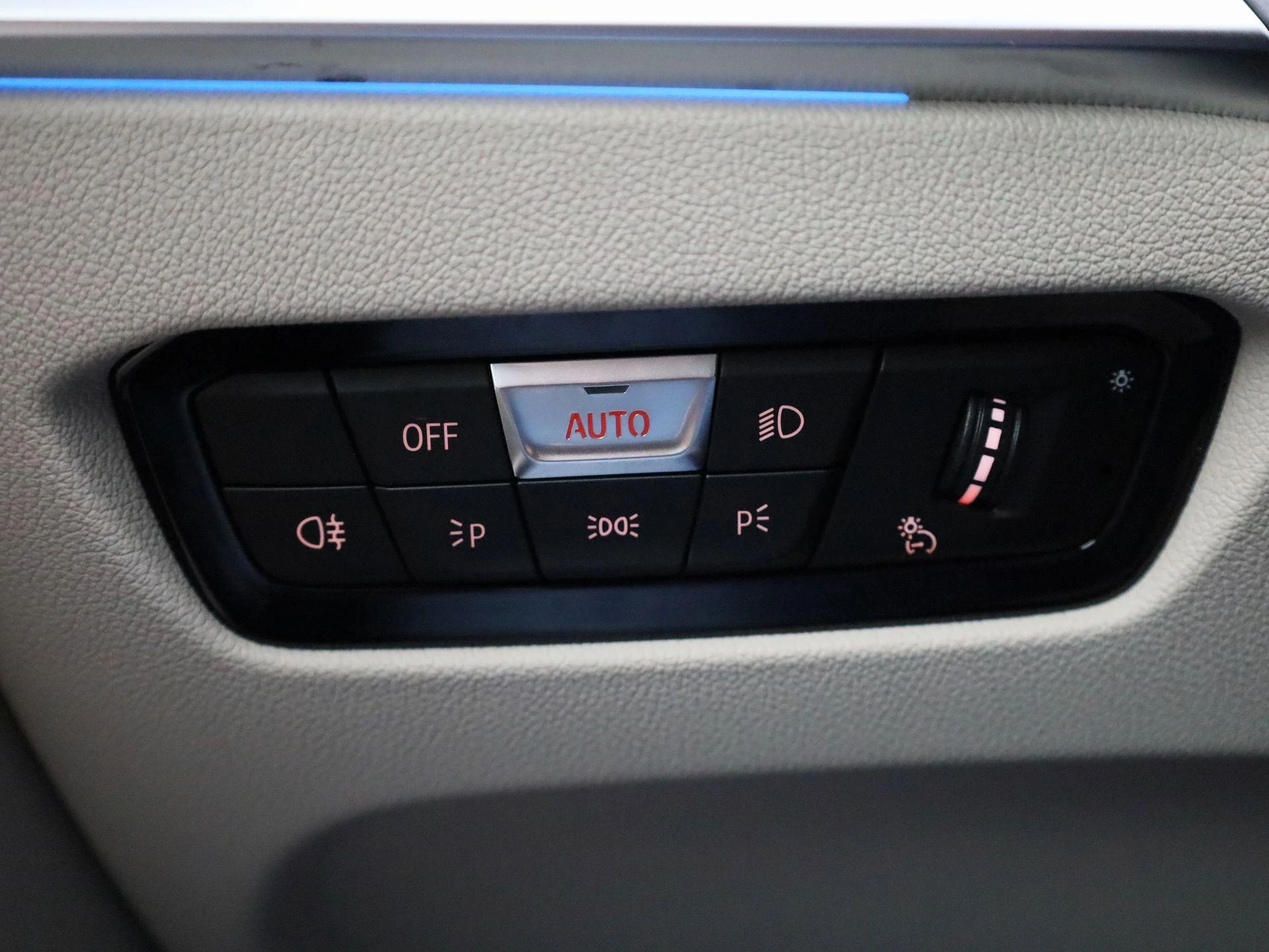BMW-i4-image-21