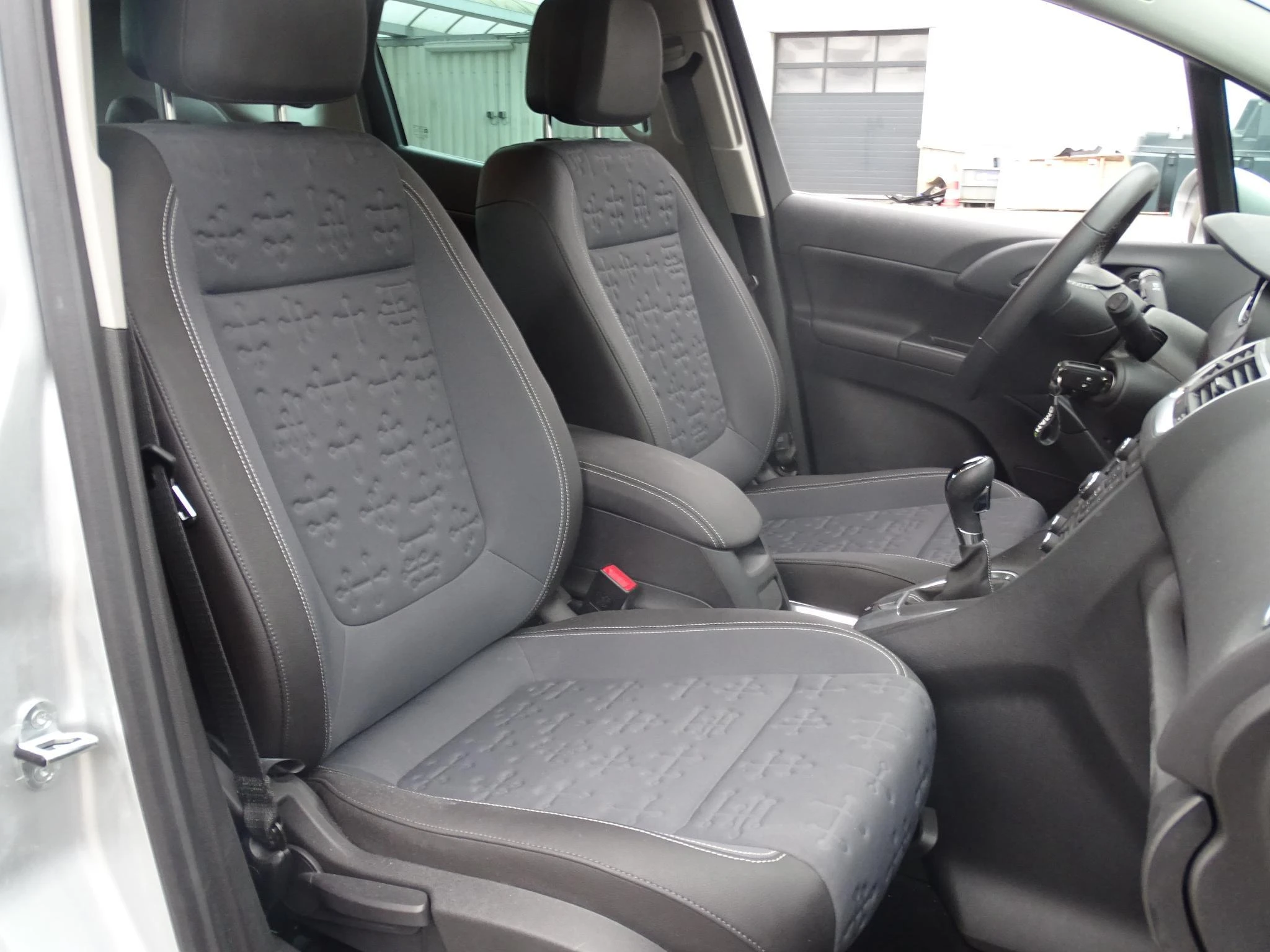 Opel-Meriva-image-11