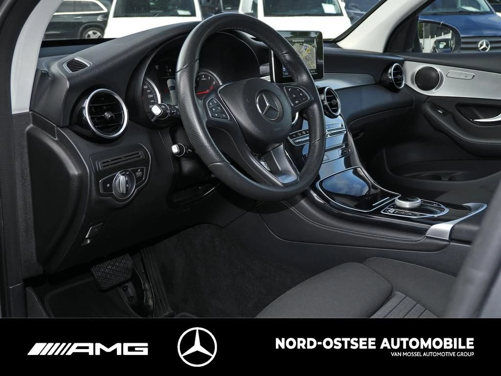 Mercedes-Benz GLC 250 4M NAVI LED PANO SITZHZG TEMPOMAT PDC