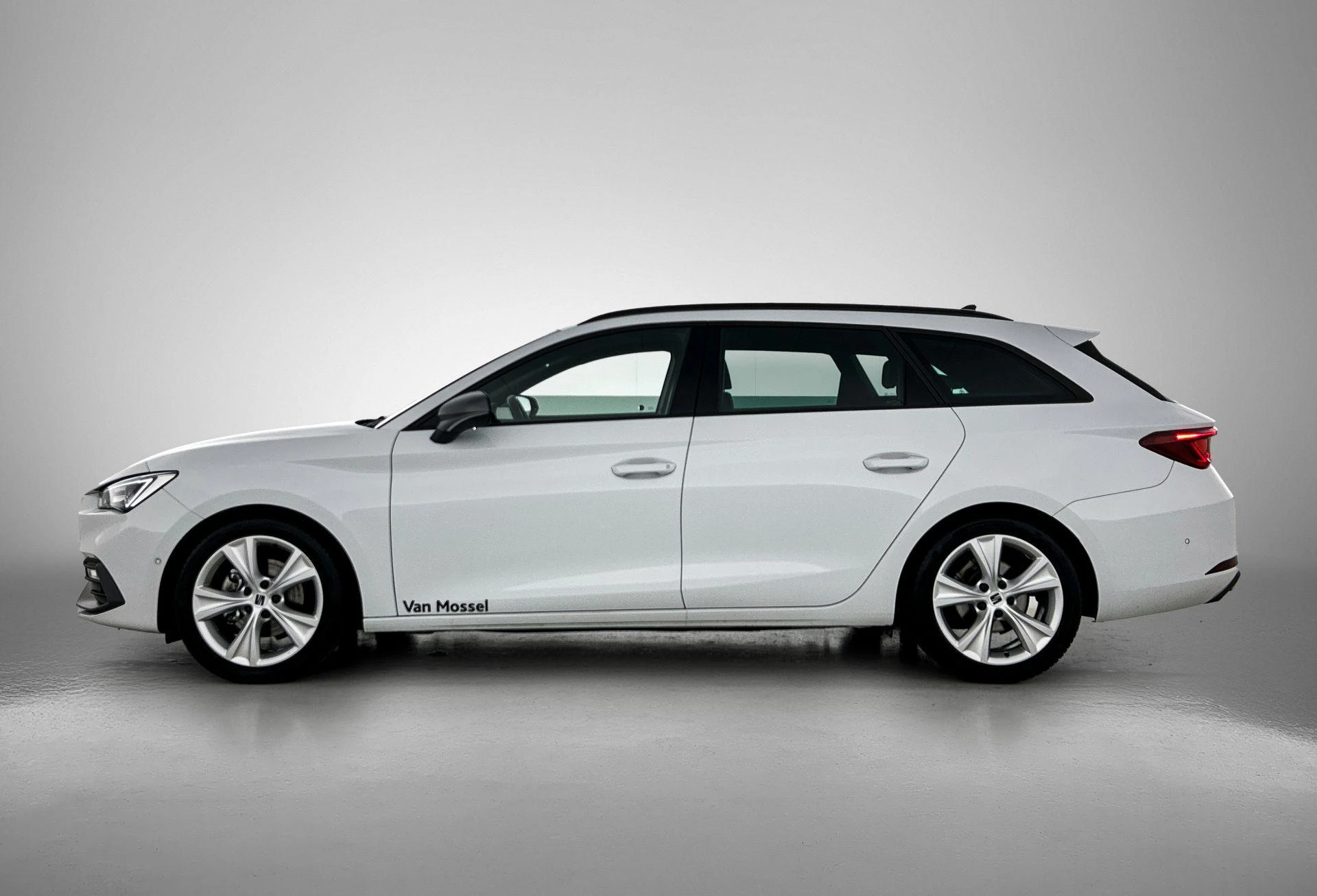 SEAT-Leon-image-1