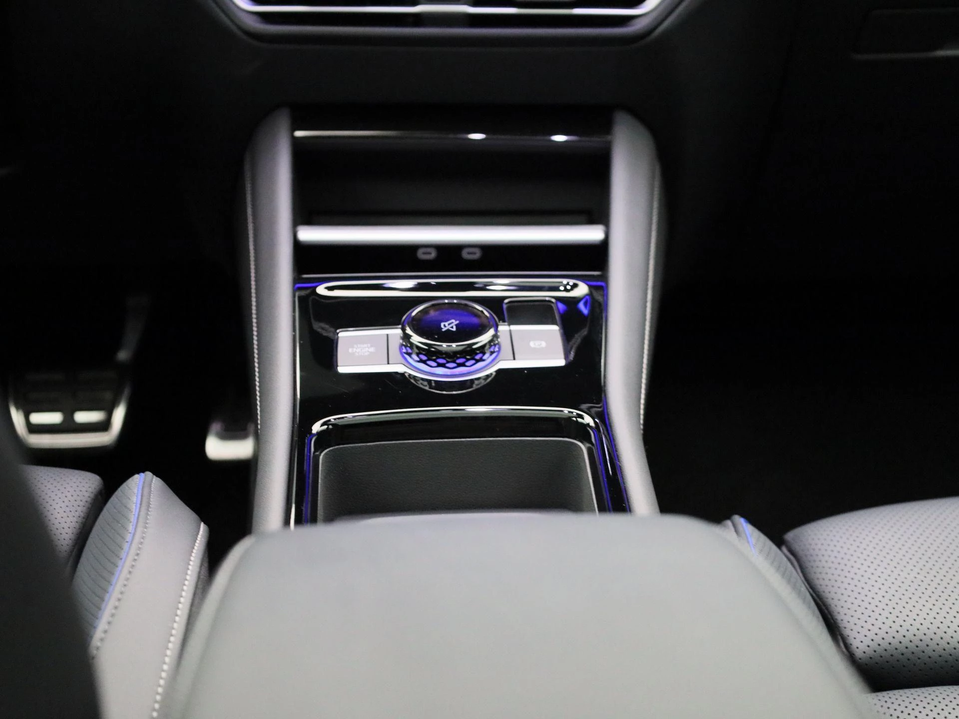 Volkswagen-Tiguan-image-9