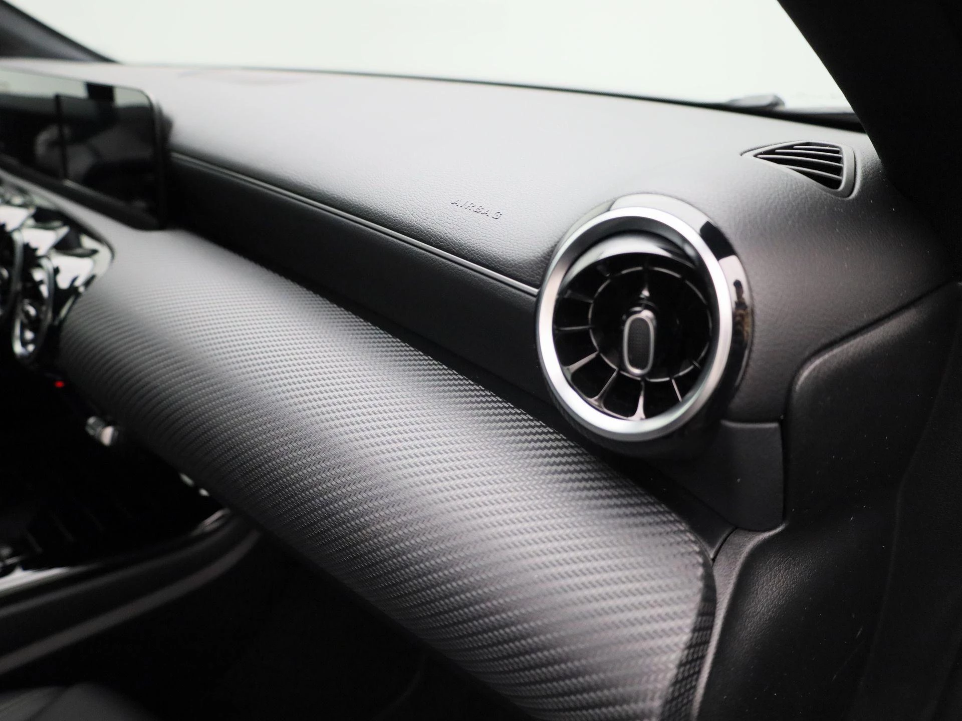 Mercedes-Benz-A-Klasse-image-36