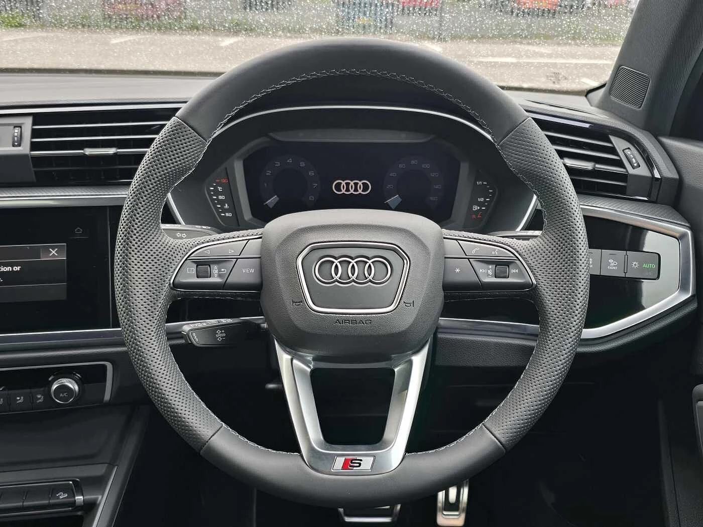 Audi-Q3-image-8