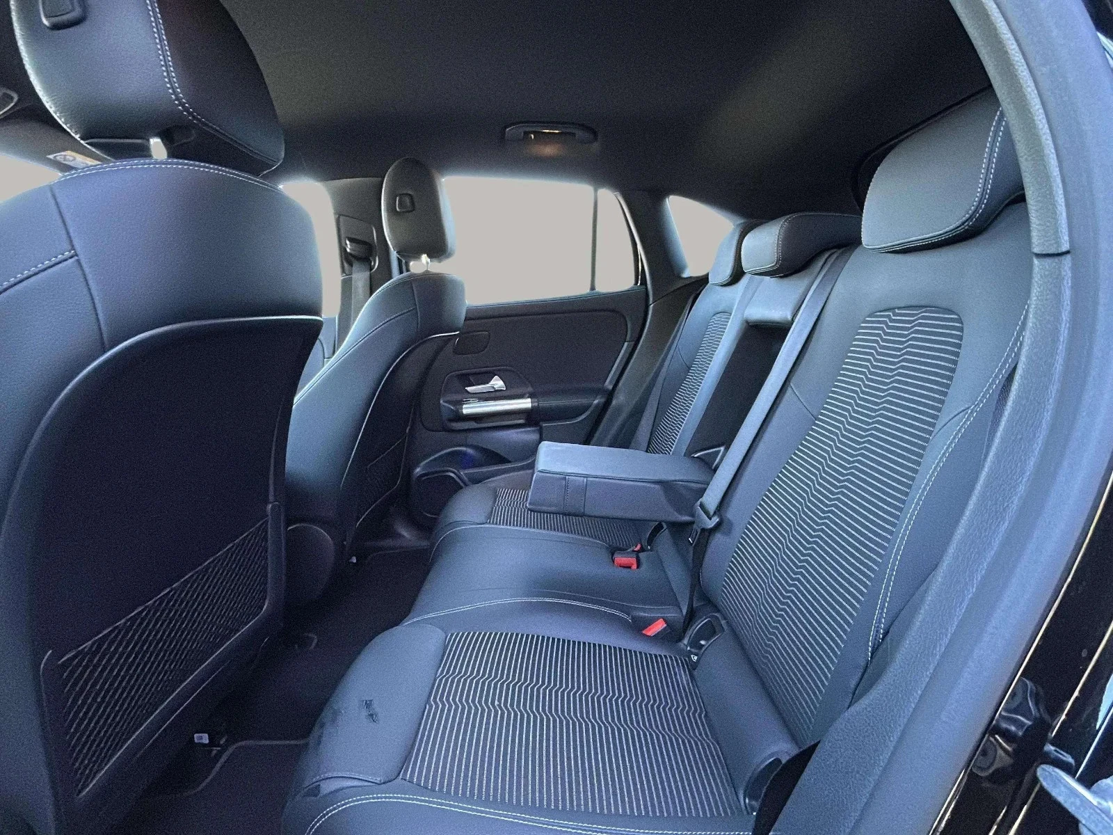 Mercedes-Benz-EQA-image-19