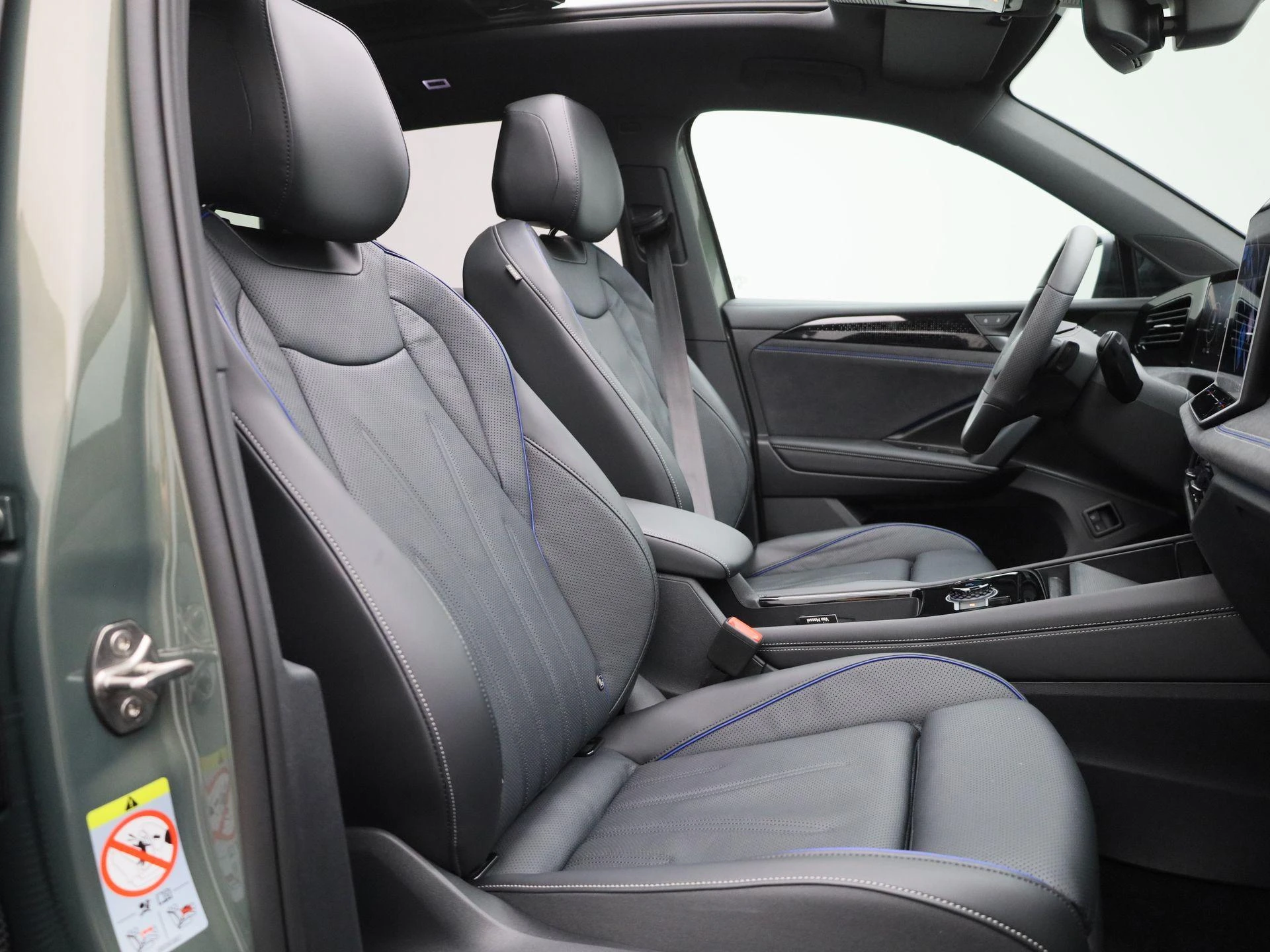 Volkswagen-Tiguan-image-40