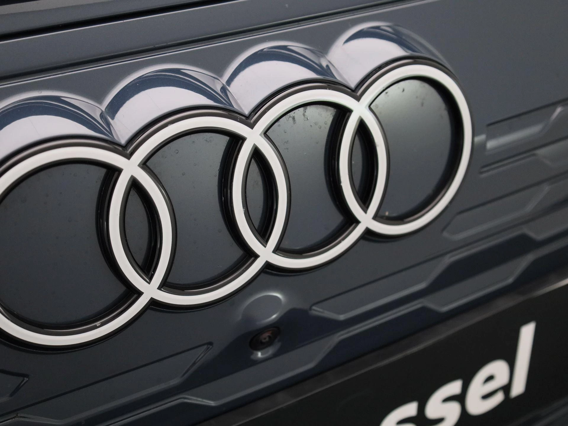 Audi-Q6 e-tron-image-41