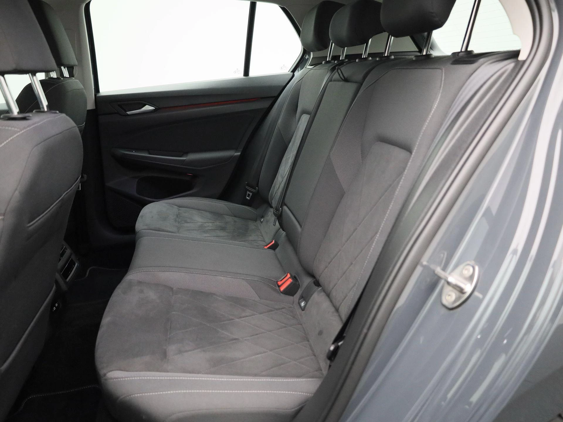 Volkswagen-Golf-image-10