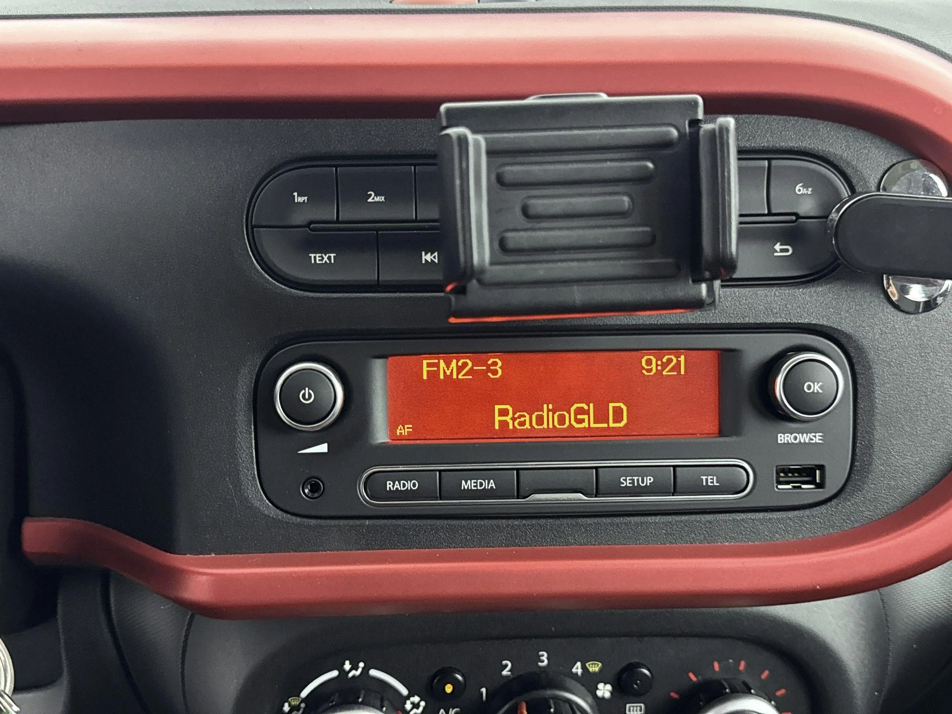 Renault-Twingo-image-6