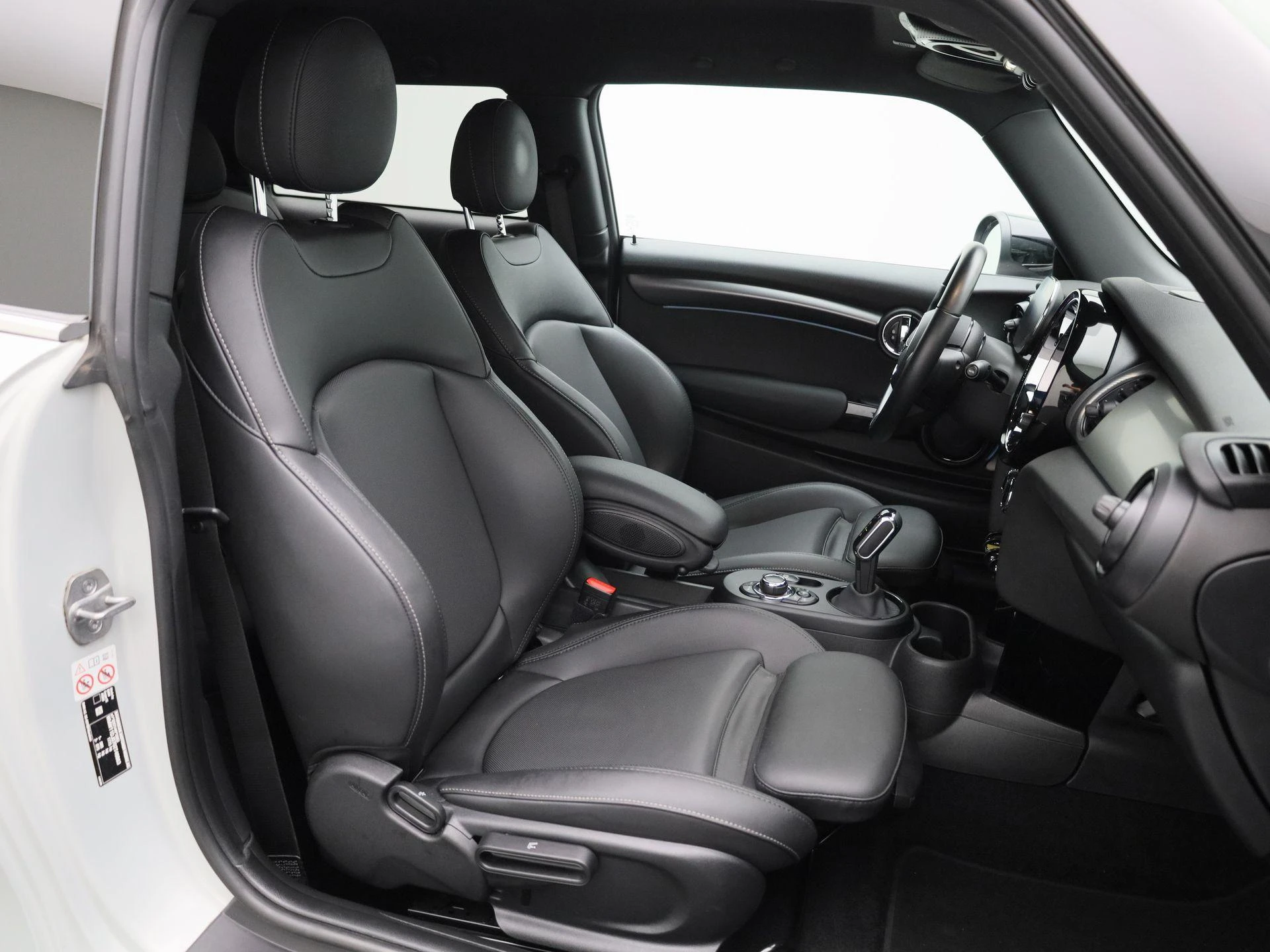 MINI-Cooper-image-35