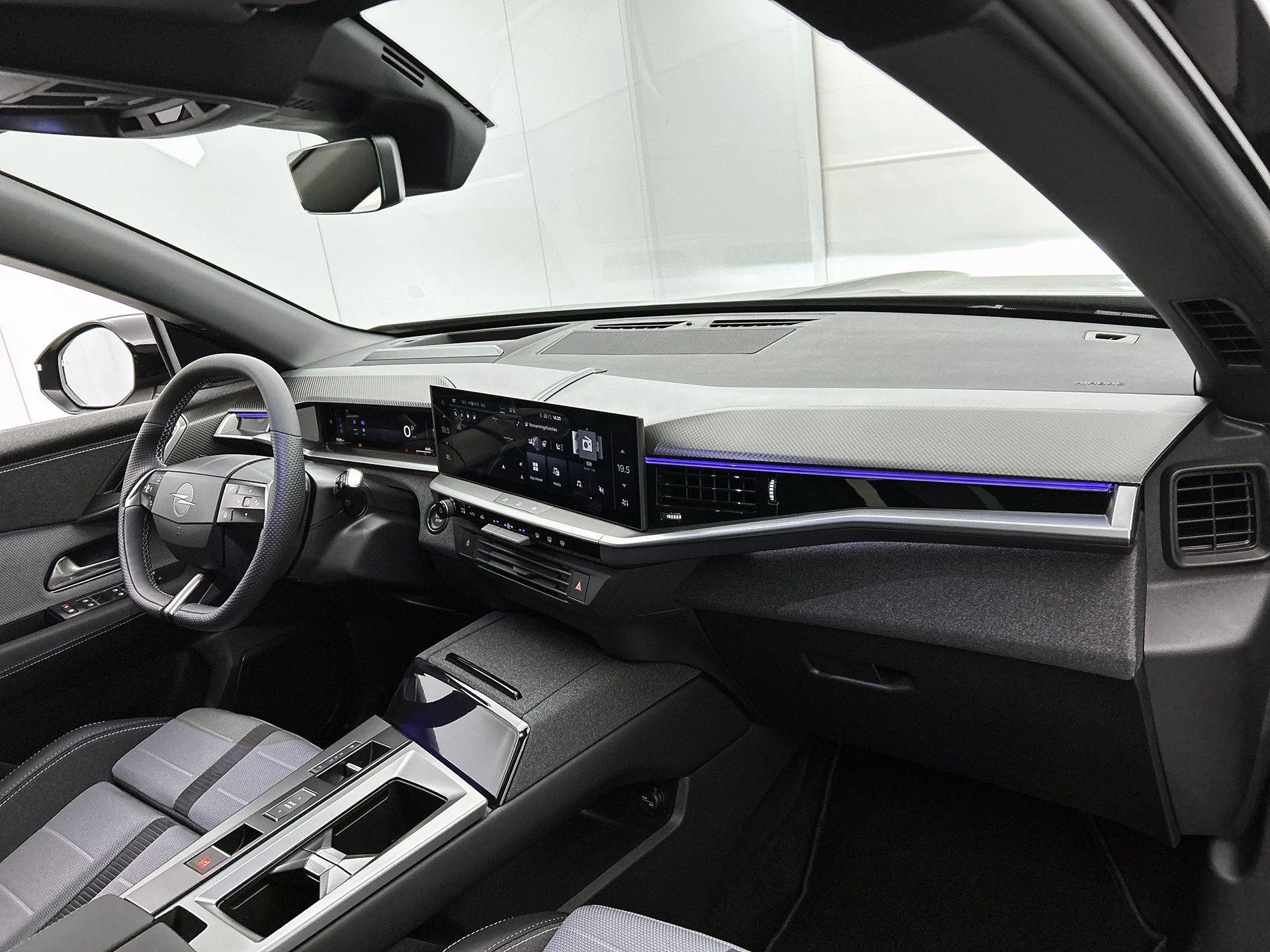 Opel-Grandland-image-17