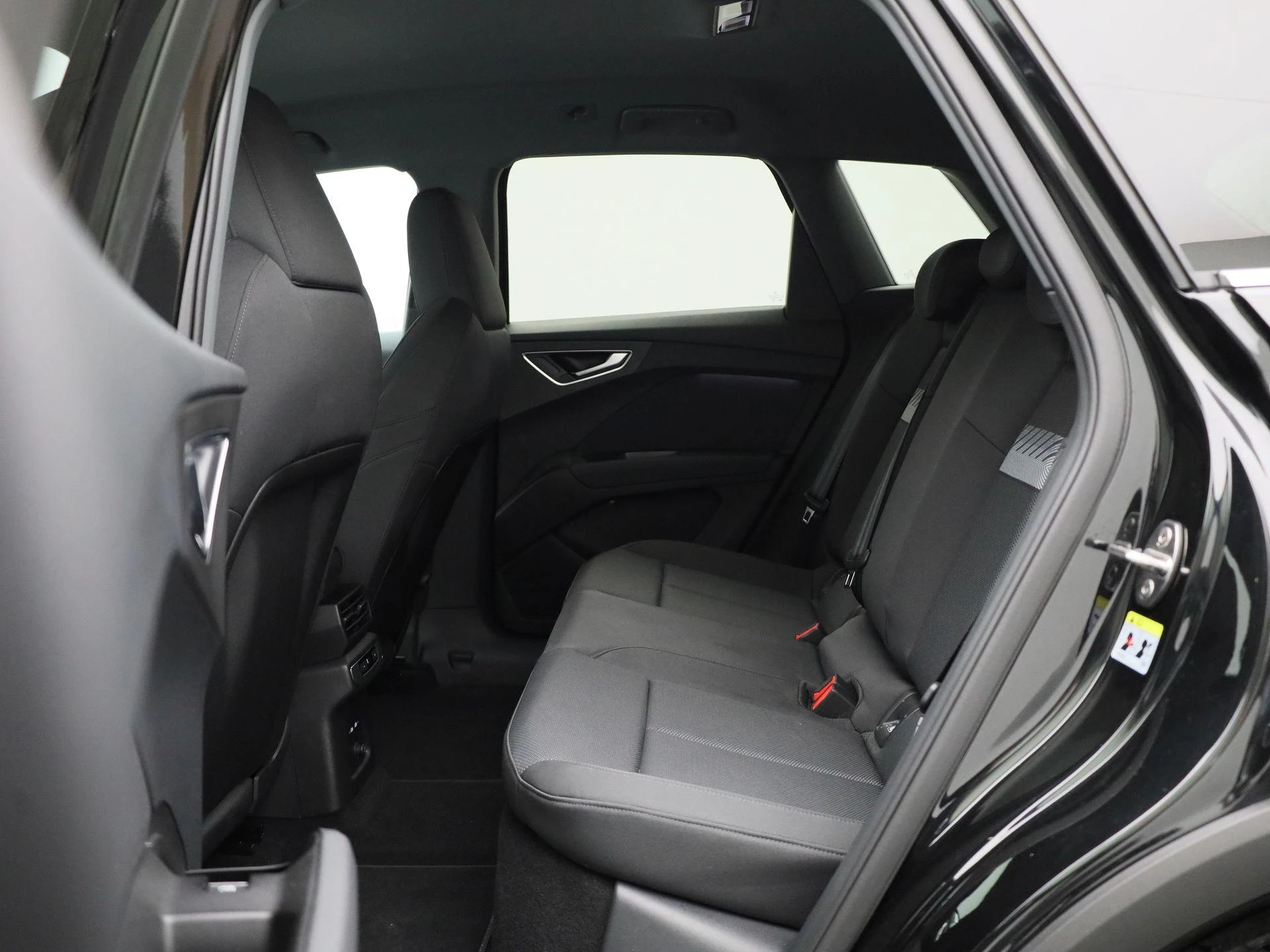 Audi-Q4 e-tron-image-11