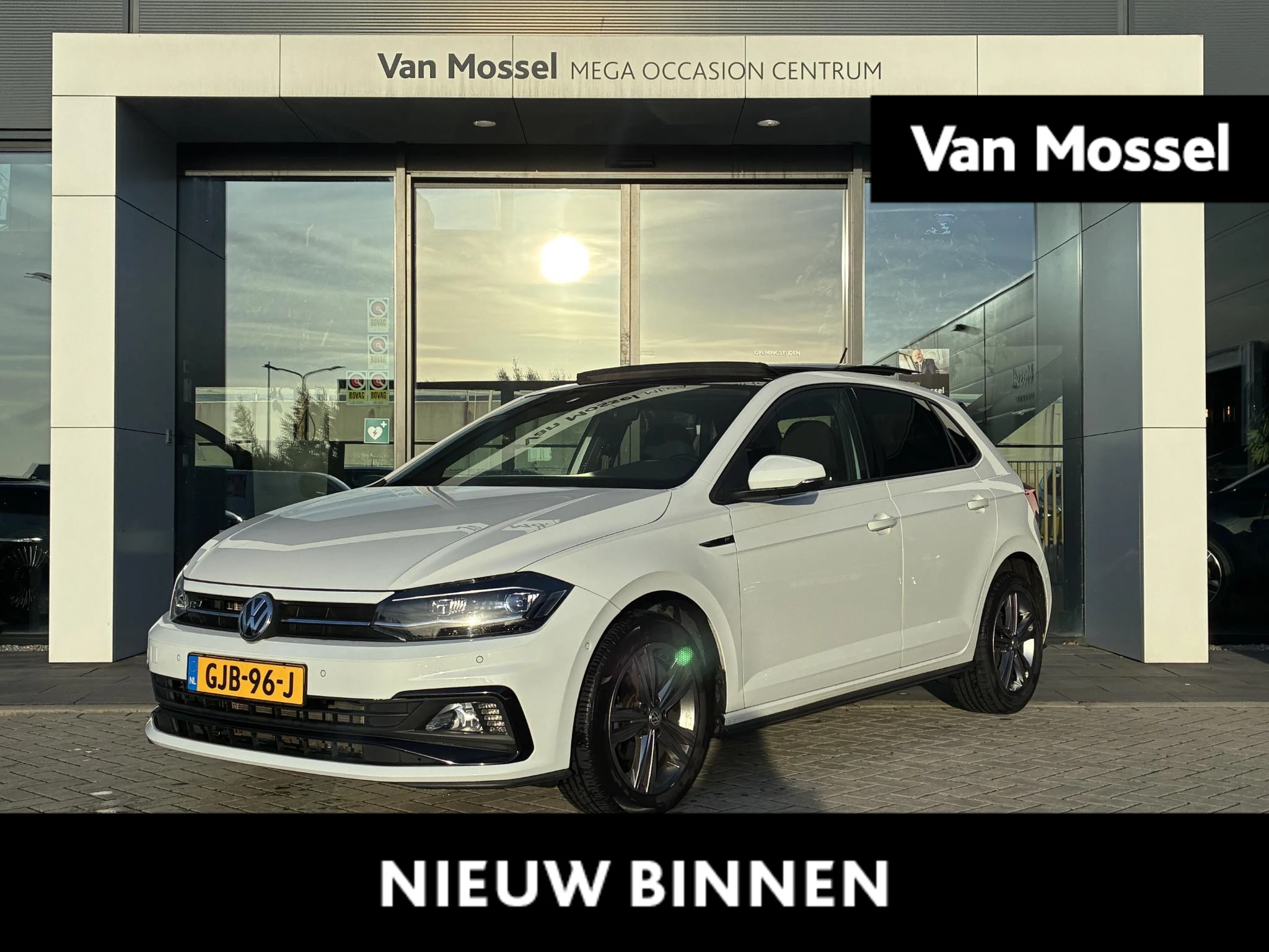 Volkswagen-Polo-image-0