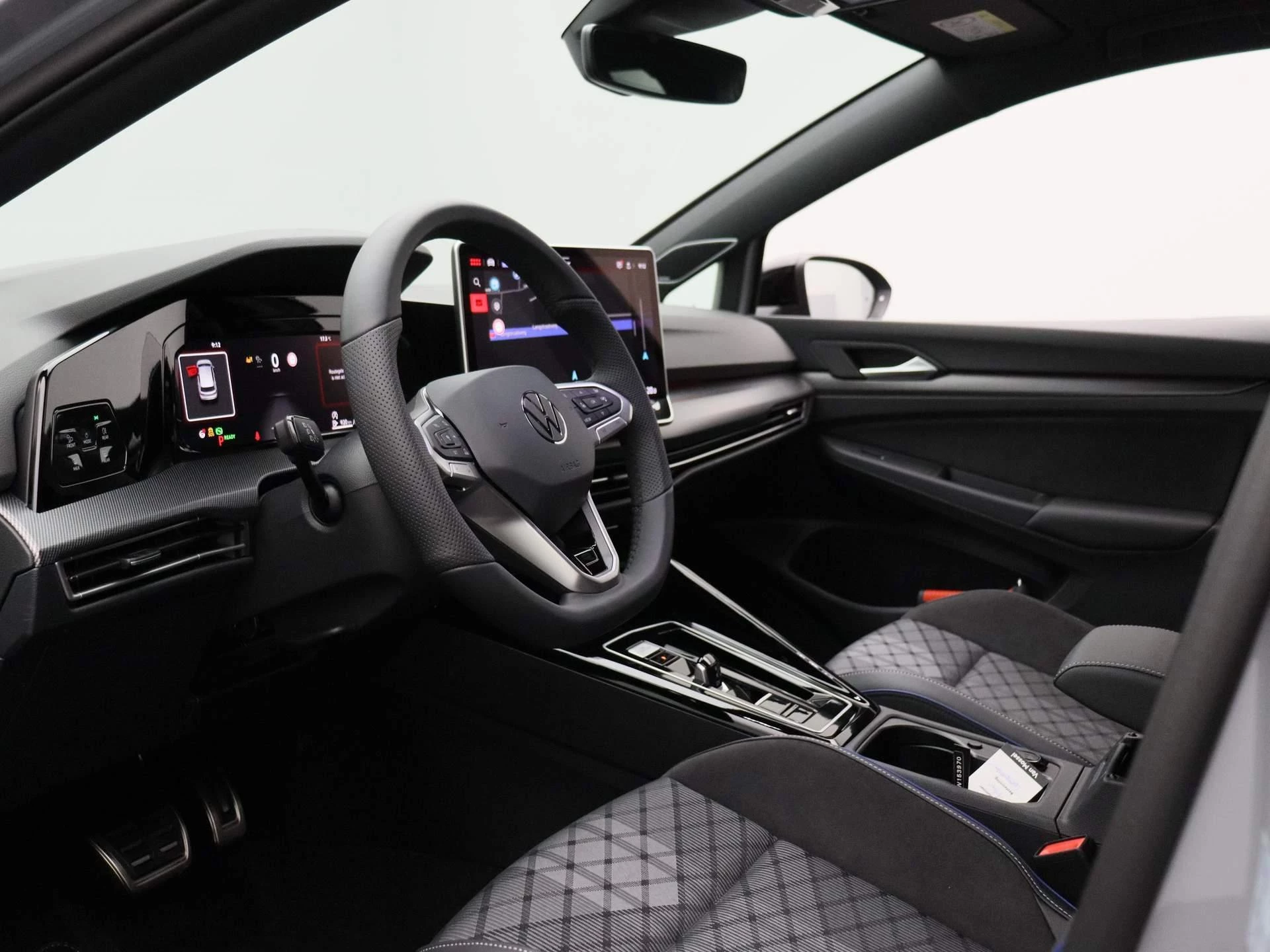 Volkswagen-Golf-image-37