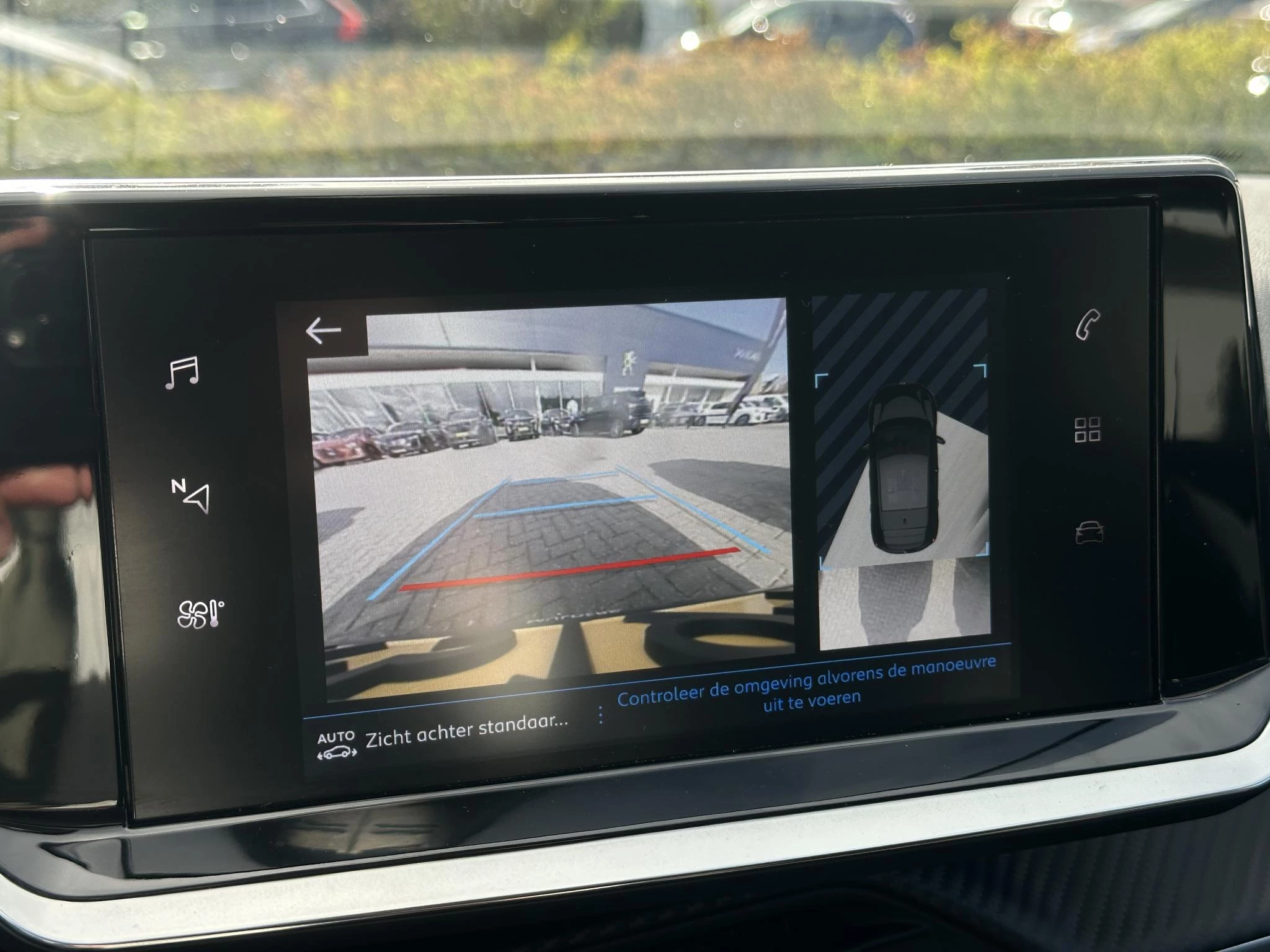 Peugeot-208-image-20