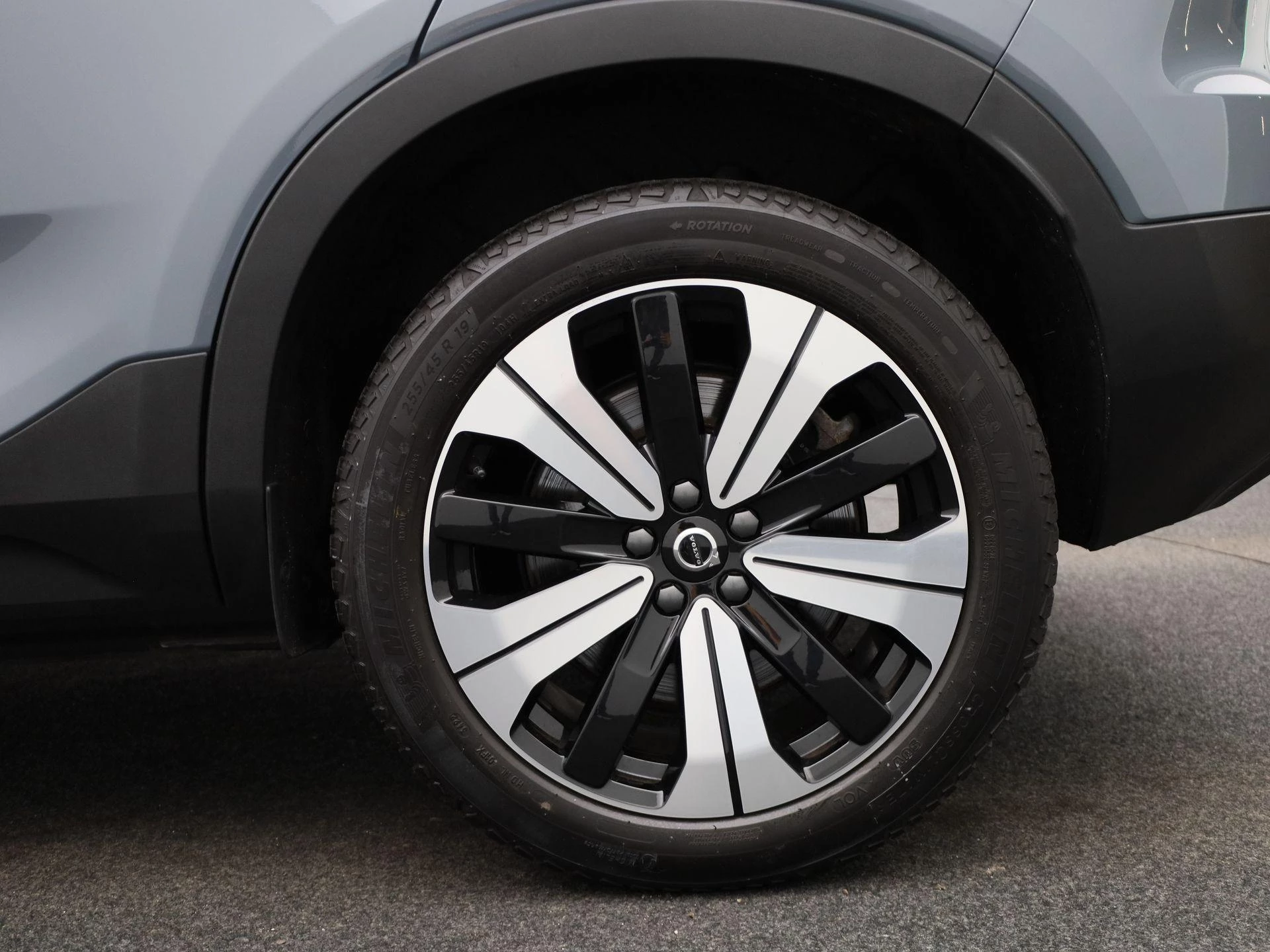 Volvo-C40-image-12