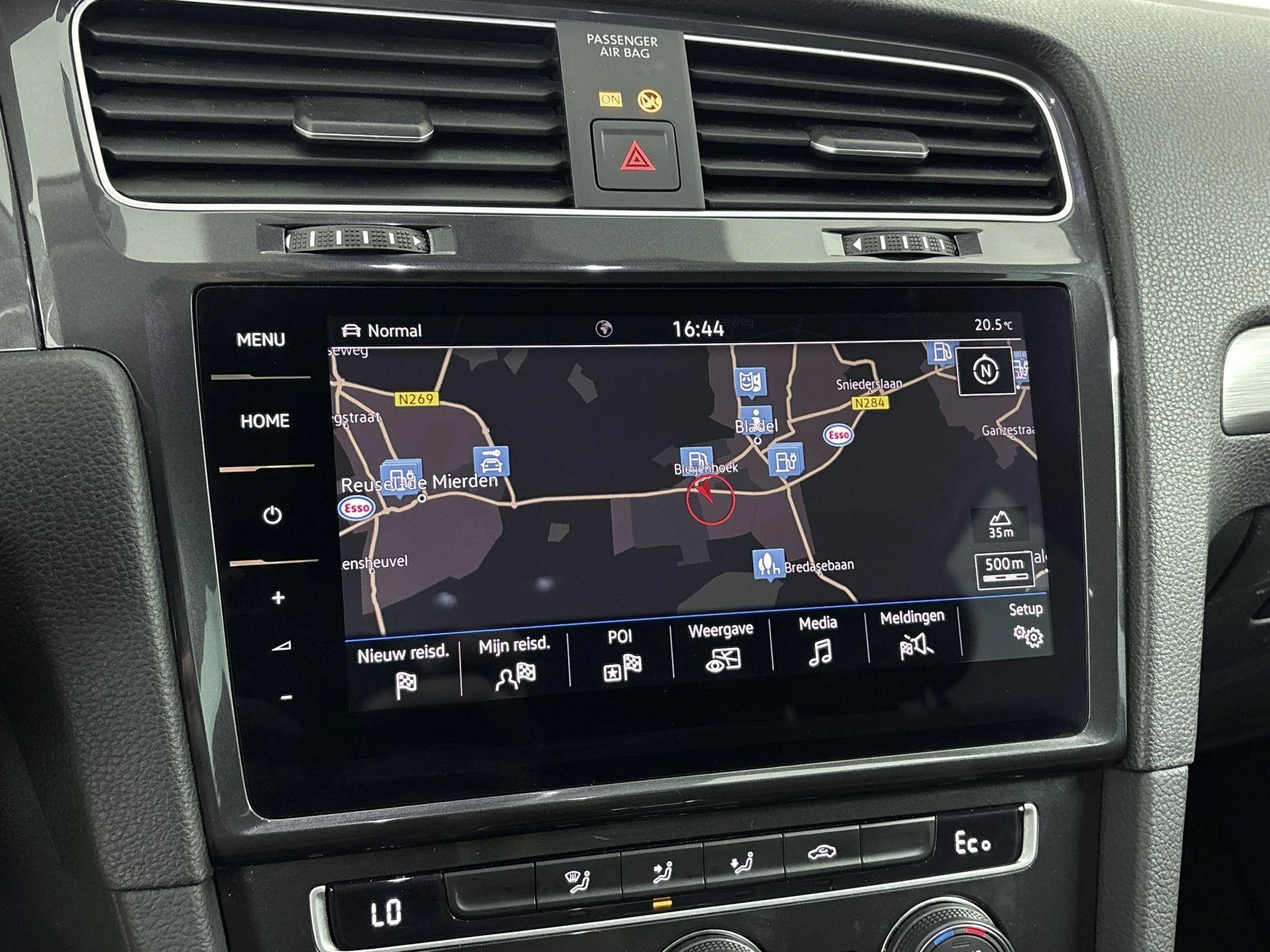 Volkswagen-e-Golf-image-6