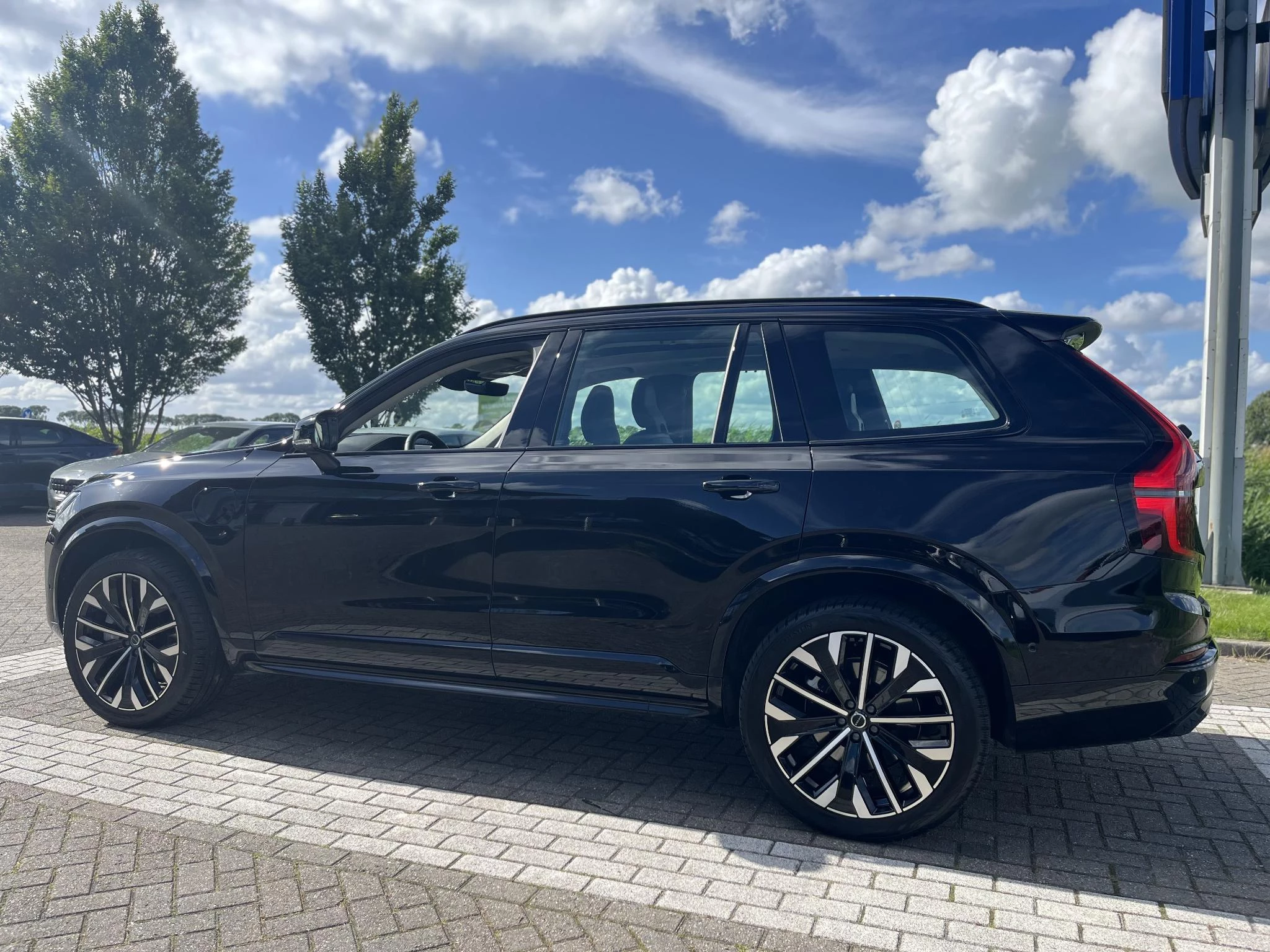 Volvo XC90 T8 Plug-in hybrid AWD Ultra Dark