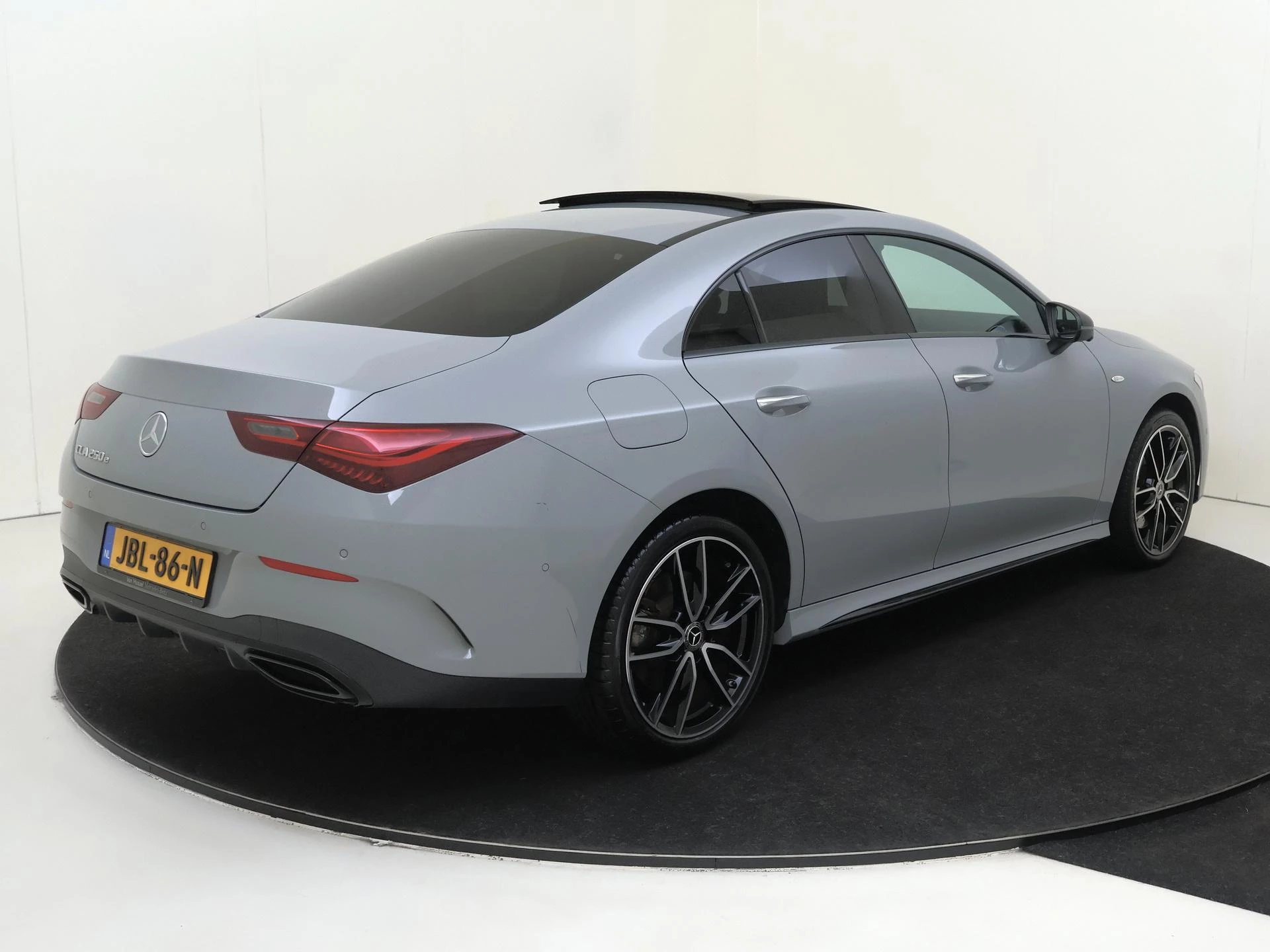 Mercedes-Benz CLA 250 e Business Solution AMG
