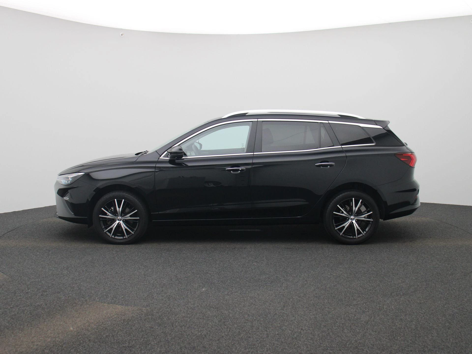 MG MG5