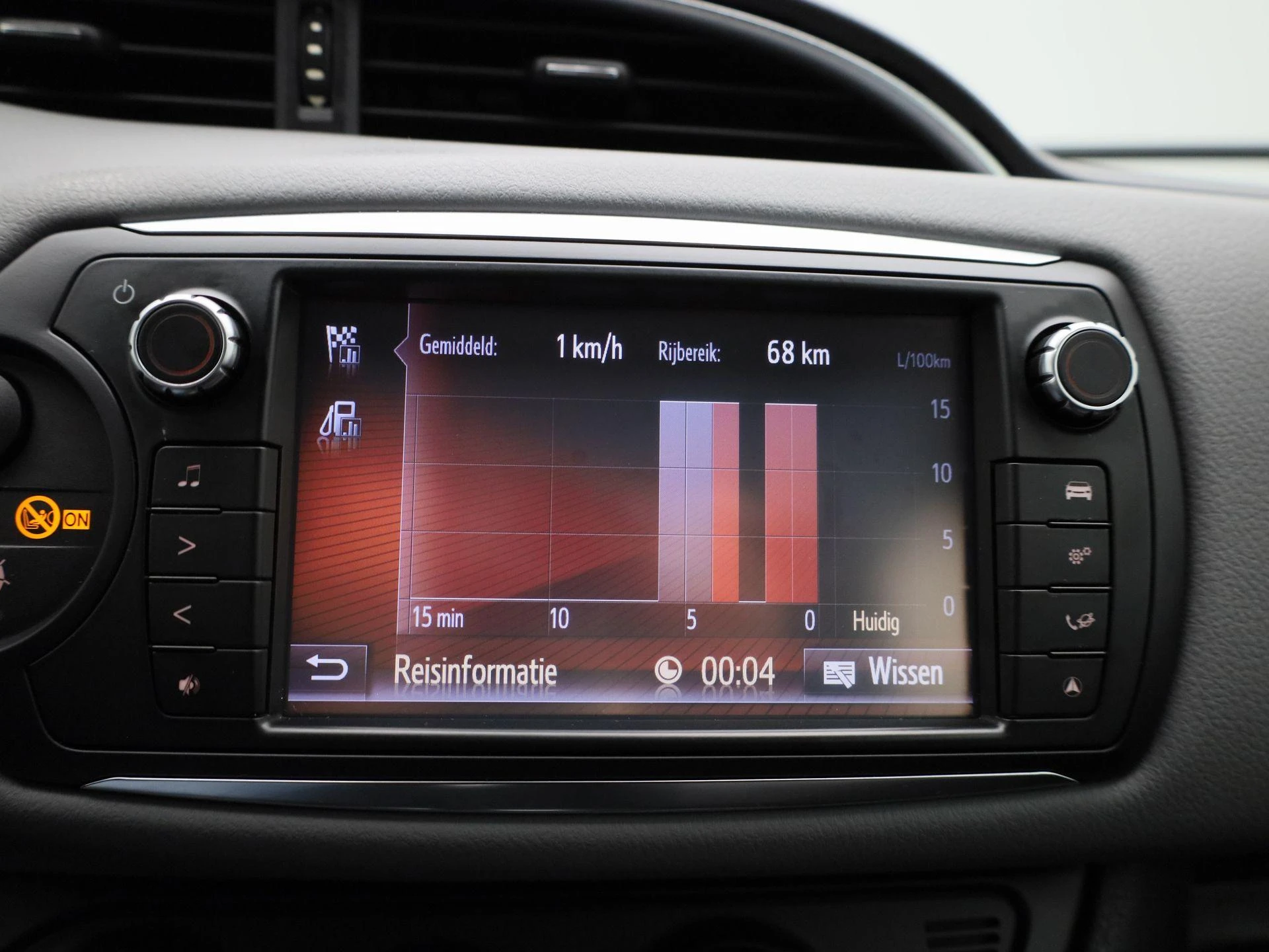 Toyota-Yaris-image-15