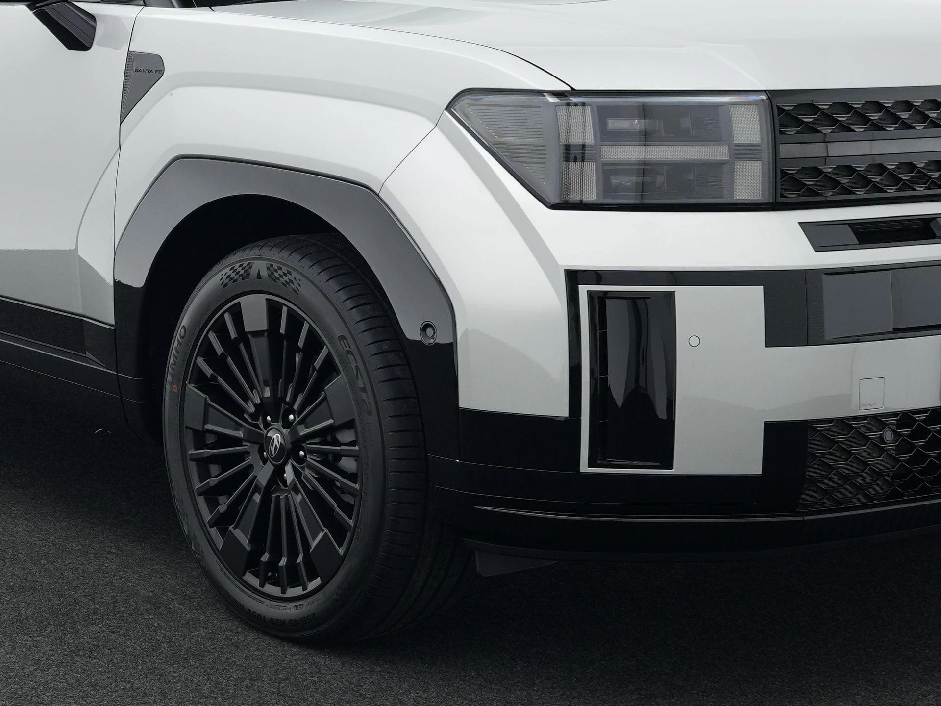 Hyundai-Santa Fe-image-8