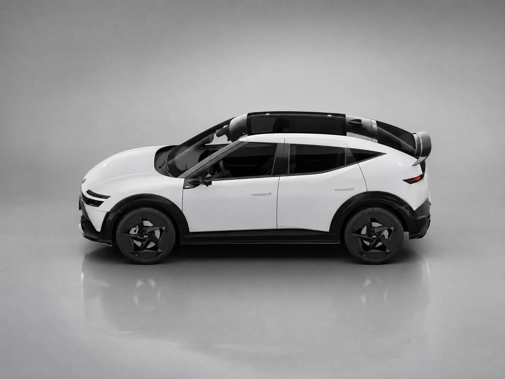 Hyundai-IONIQ-image-6