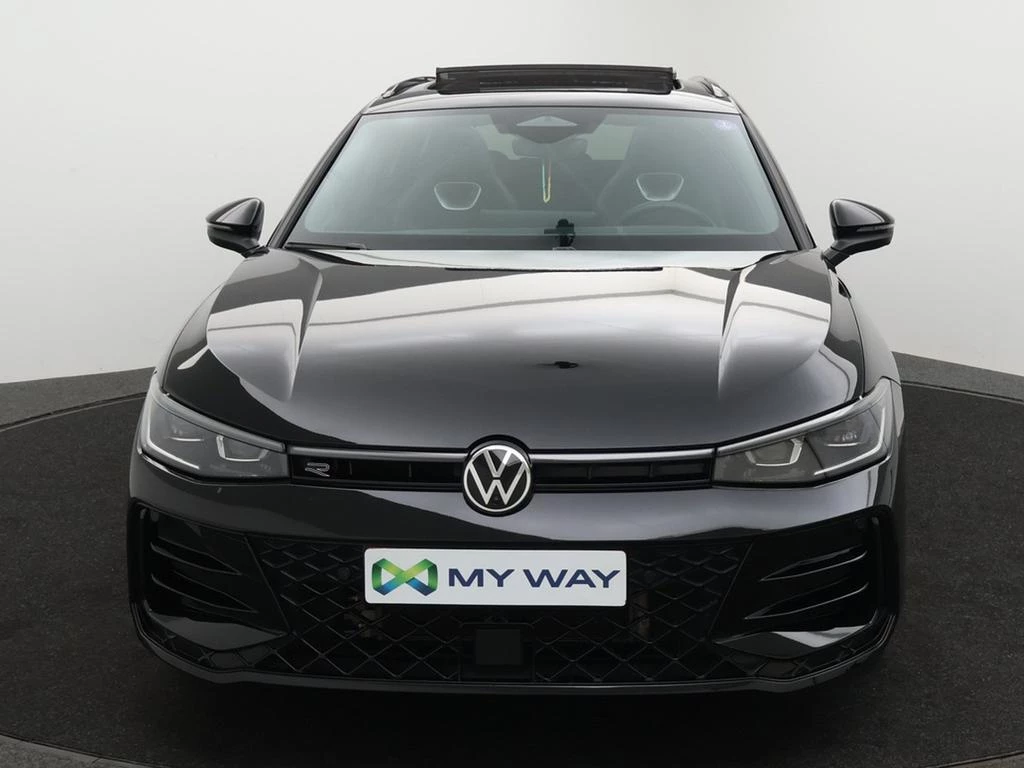 Volkswagen-Passat-image-8