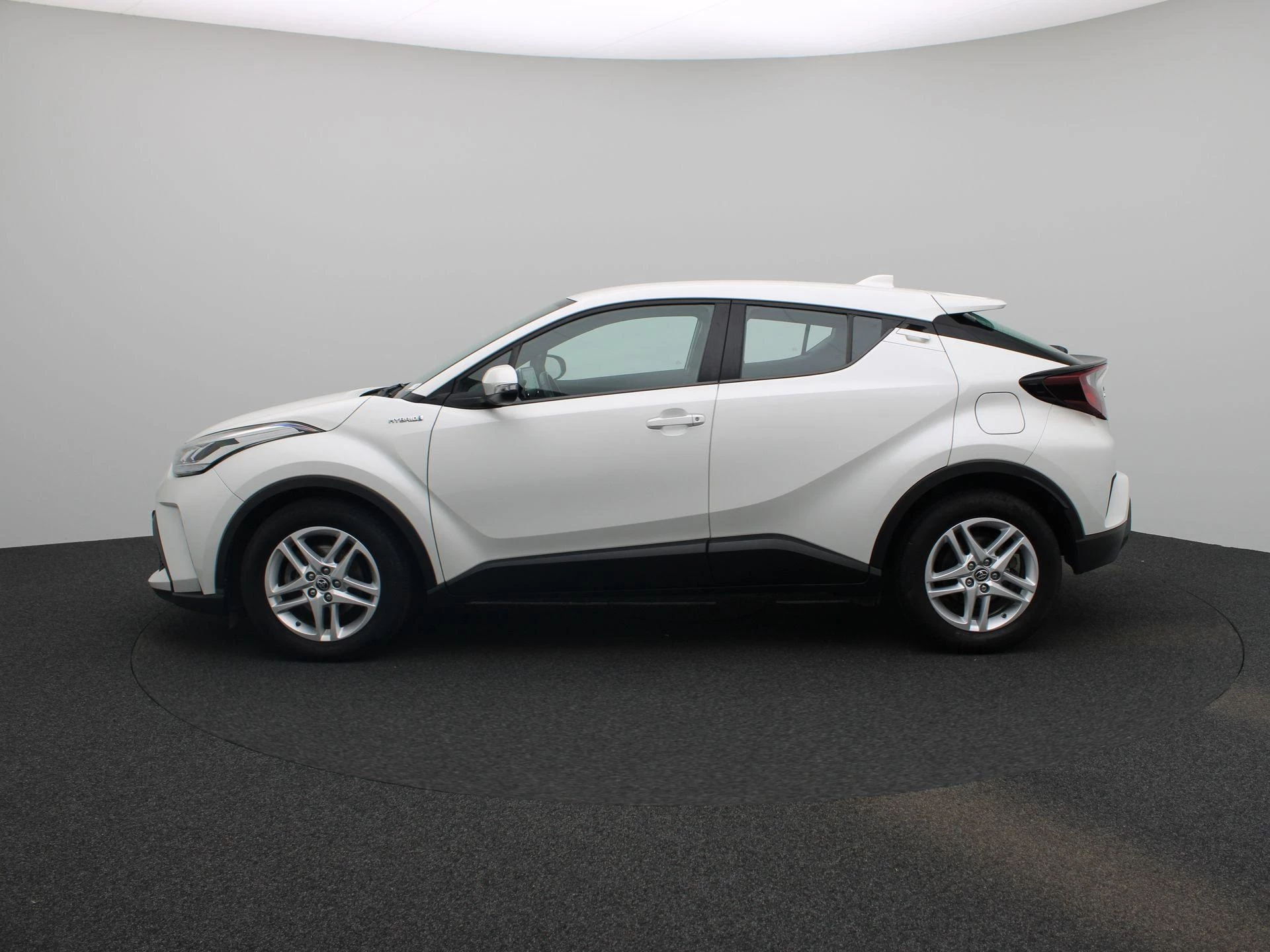 Toyota-C-HR-image-5