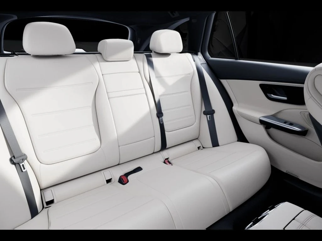 Mercedes-Benz-C-Klasse 300 d-image-11