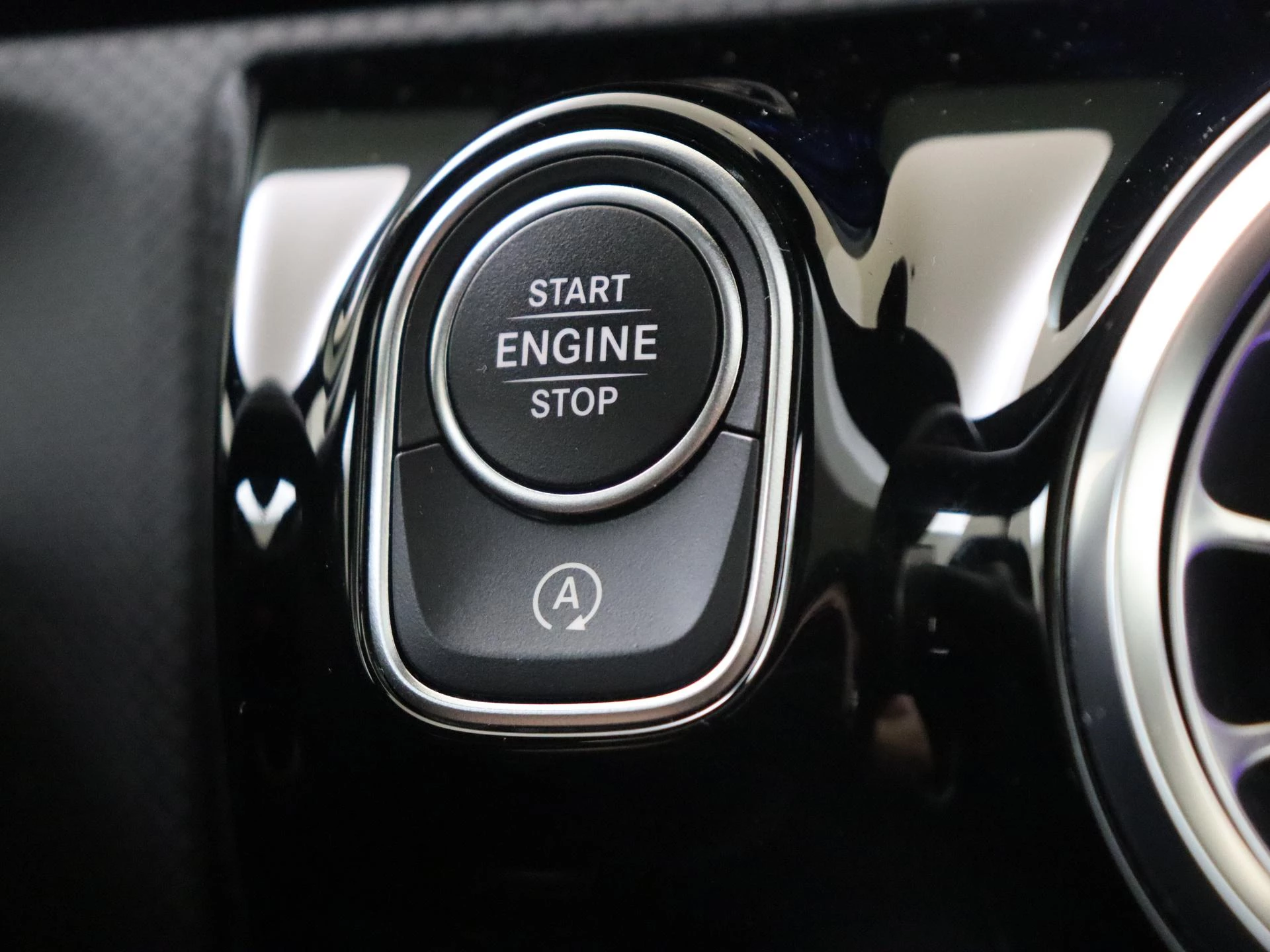 Mercedes-Benz-A-Klasse-image-25