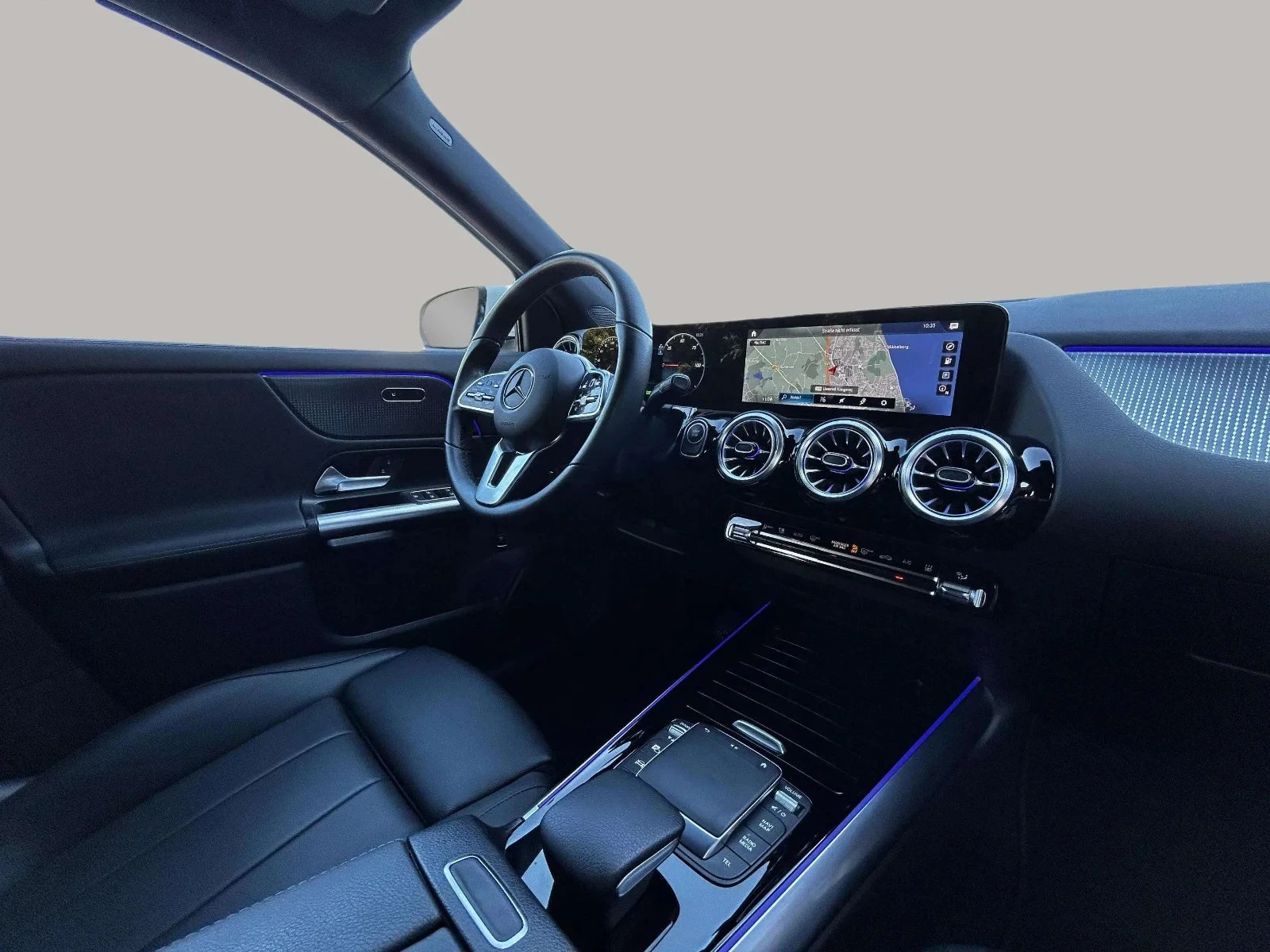 Mercedes-Benz-EQA-image-13