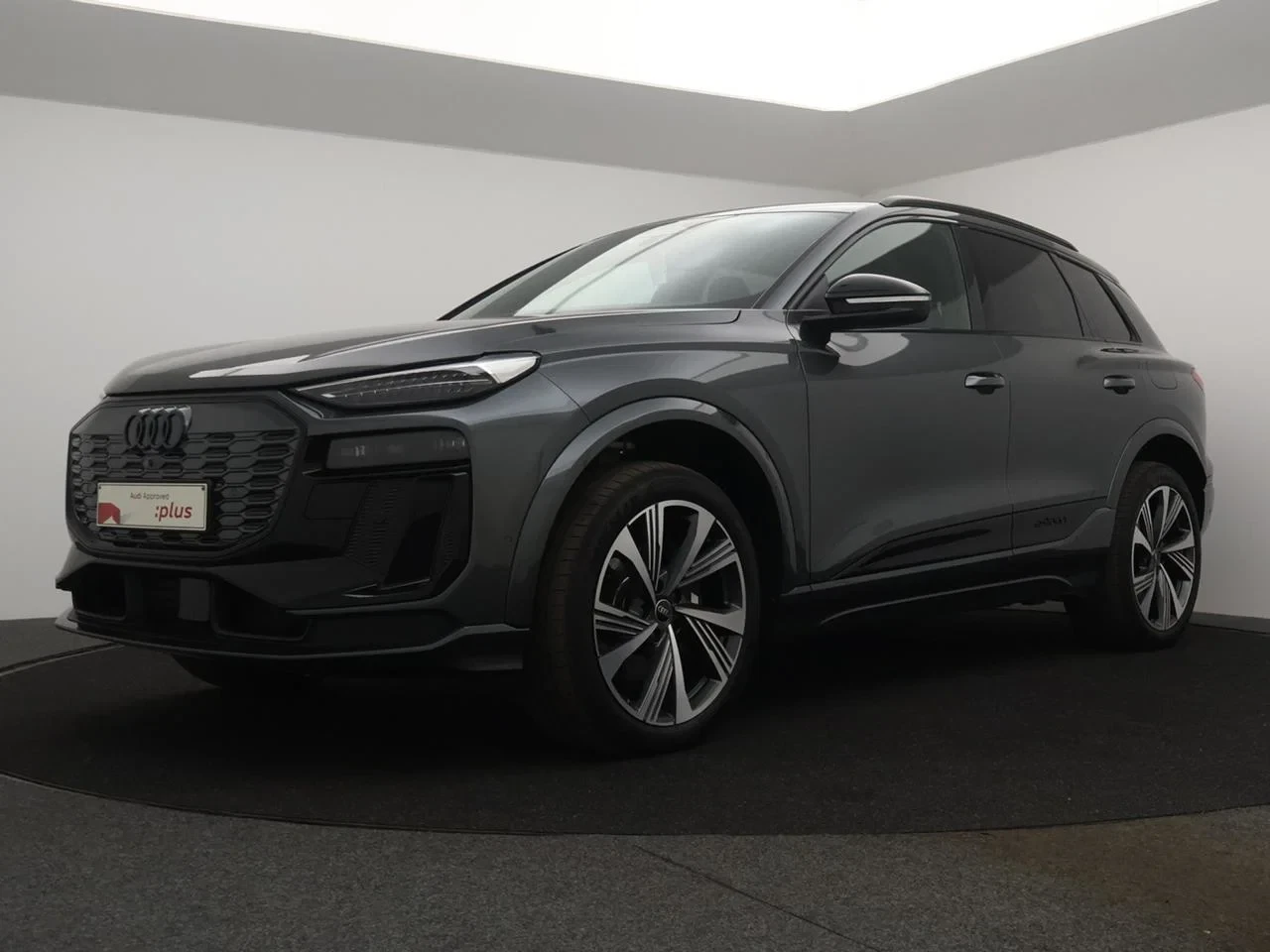 Audi-SQ6 e-tron-image-0
